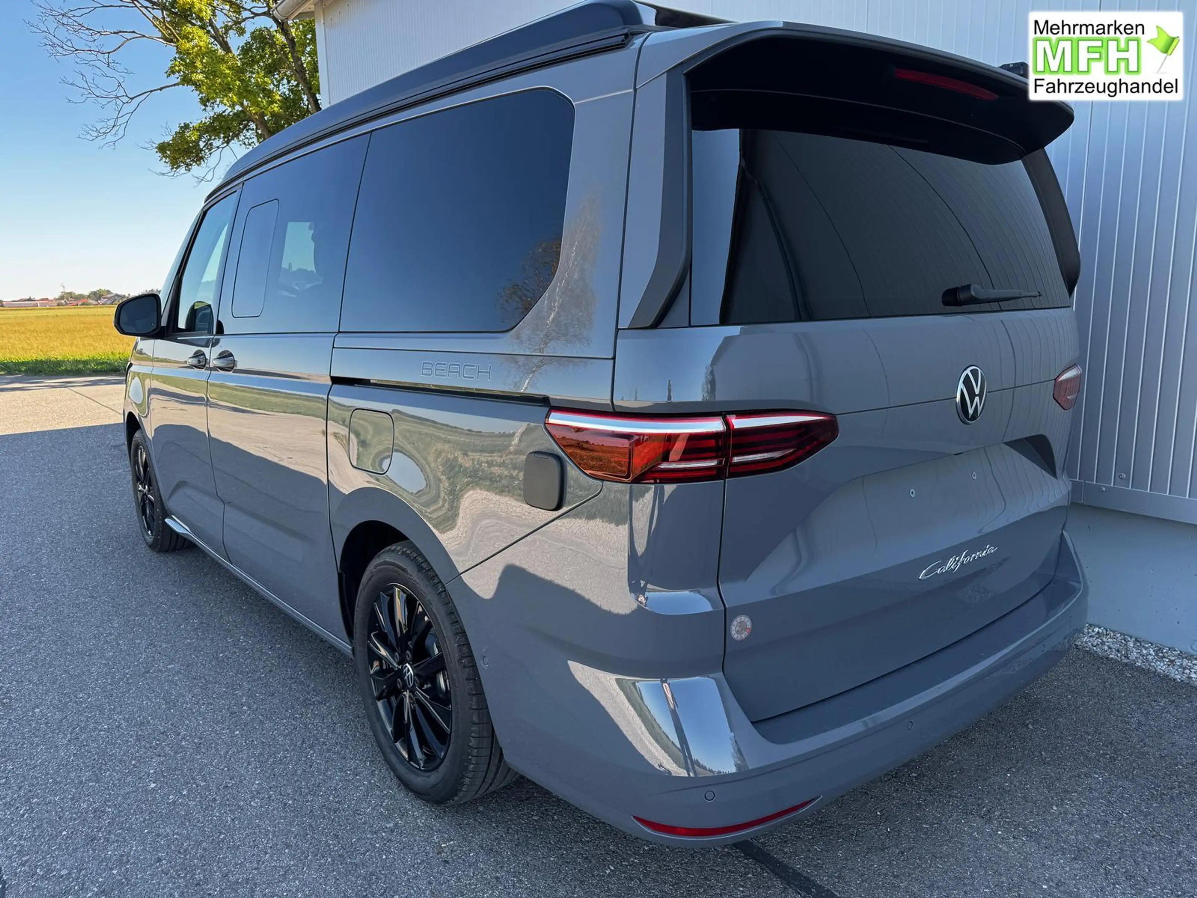 Volkswagen T7 California Beach Camper 2.0 TDI DSG Plus 110 kW (150 PS), ... — photo 2