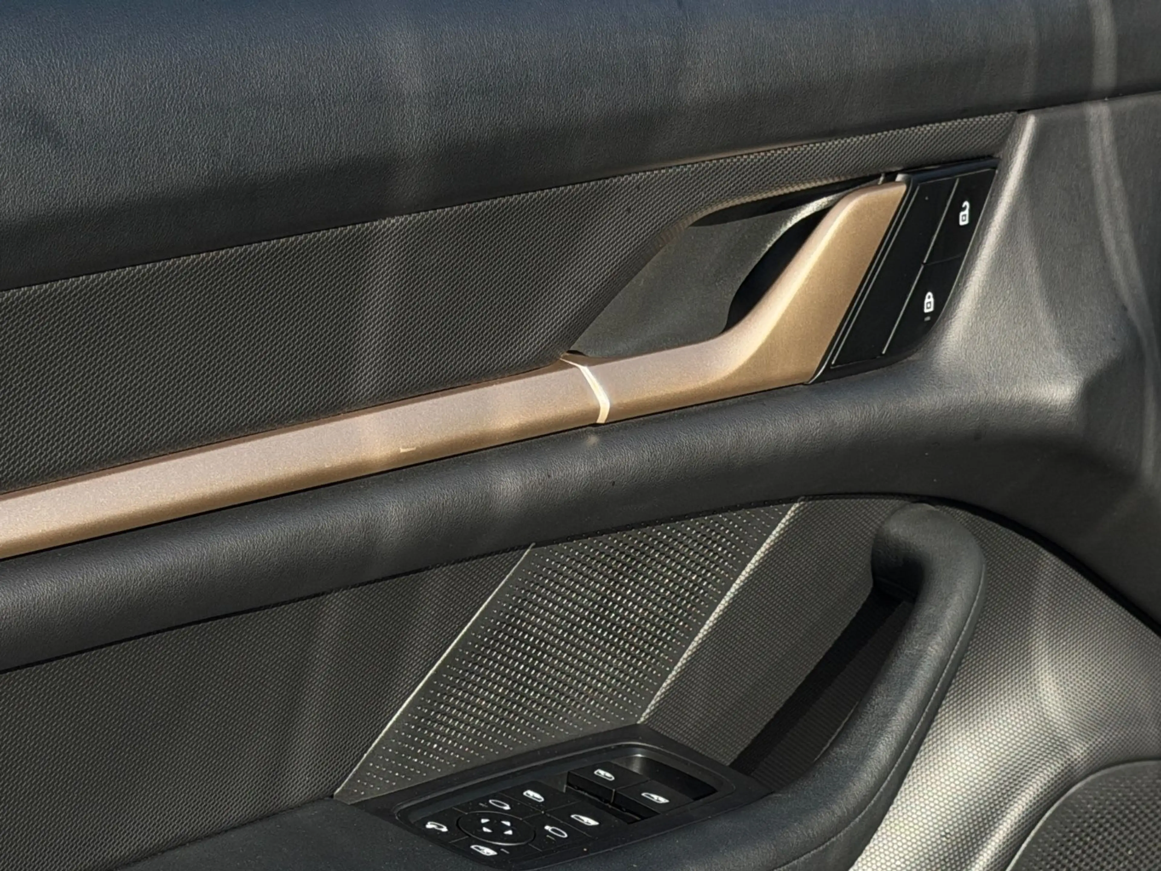 Porsche Taycan Sport Turismo Leder/360/BOSE/Sport-Chrono — photo 12