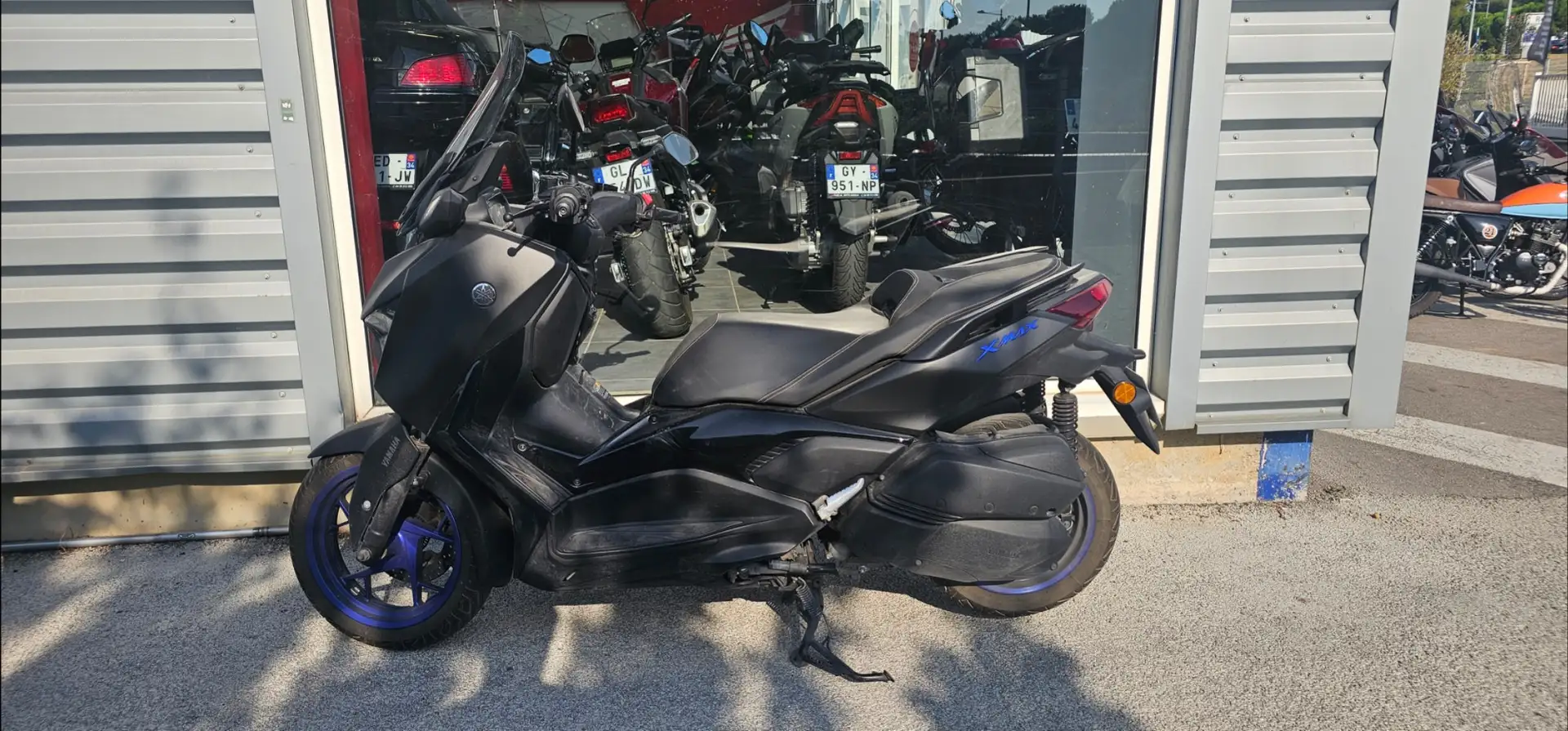Yamaha X-Max 300 - 2