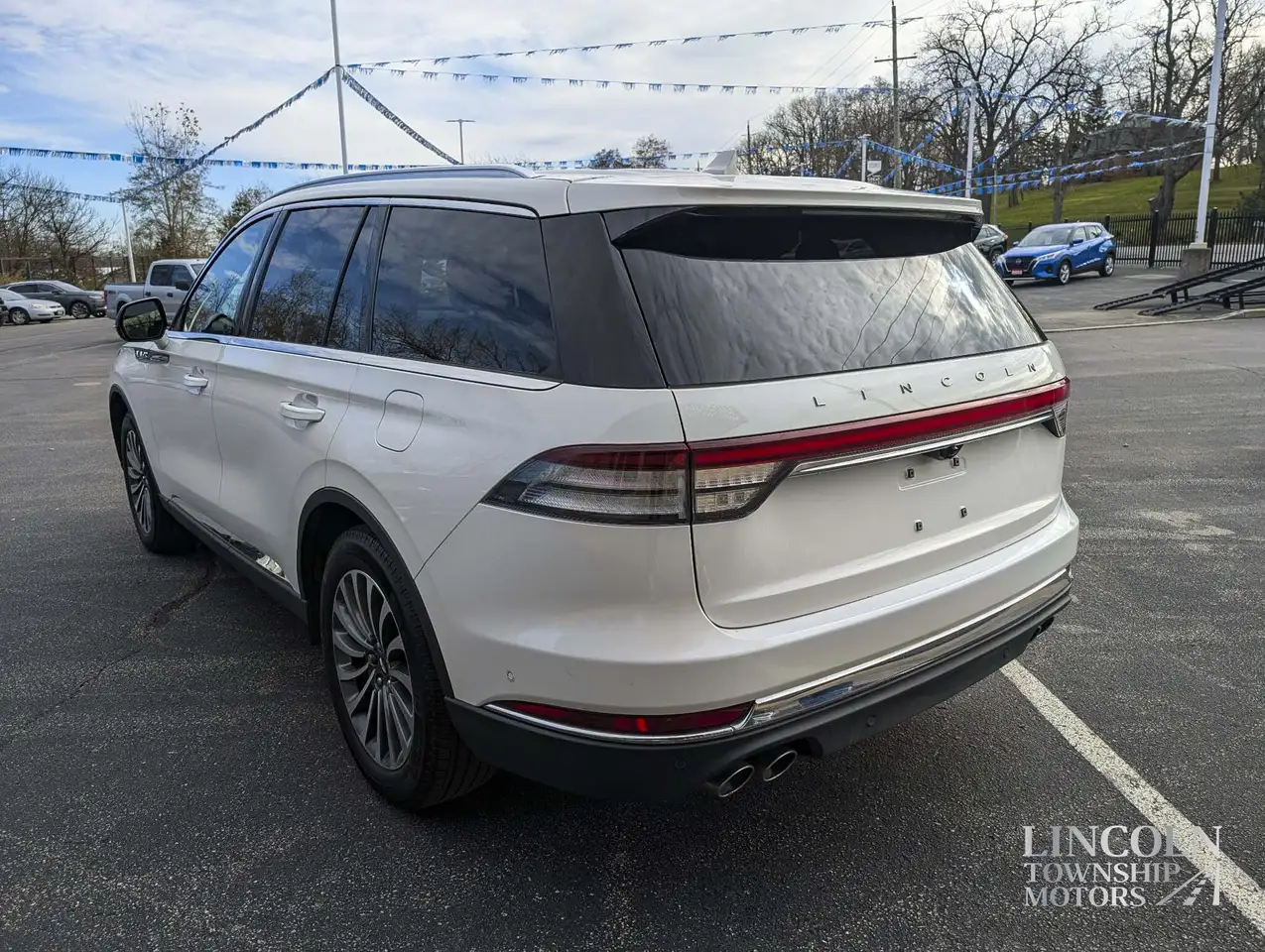 Lincoln Aviator снимка Lincoln Aviator