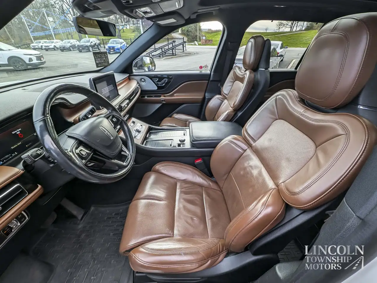 Lincoln Aviator снимка Lincoln Aviator