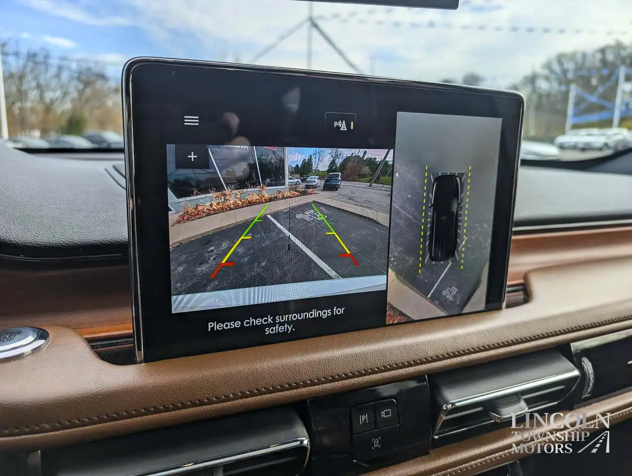 Lincoln Aviator снимка Lincoln Aviator