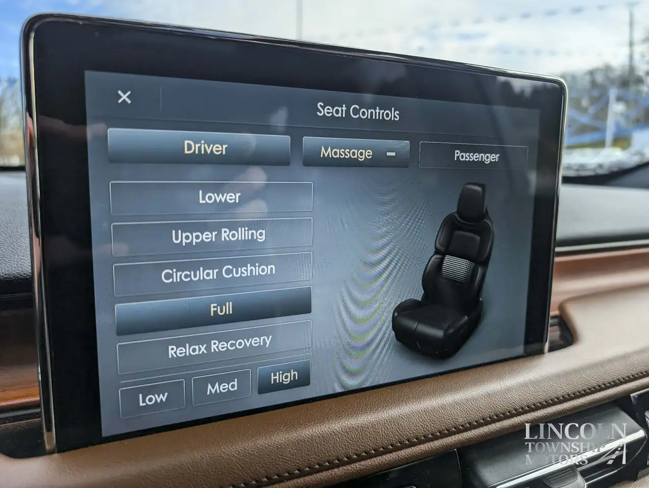 Lincoln Aviator снимка Lincoln Aviator
