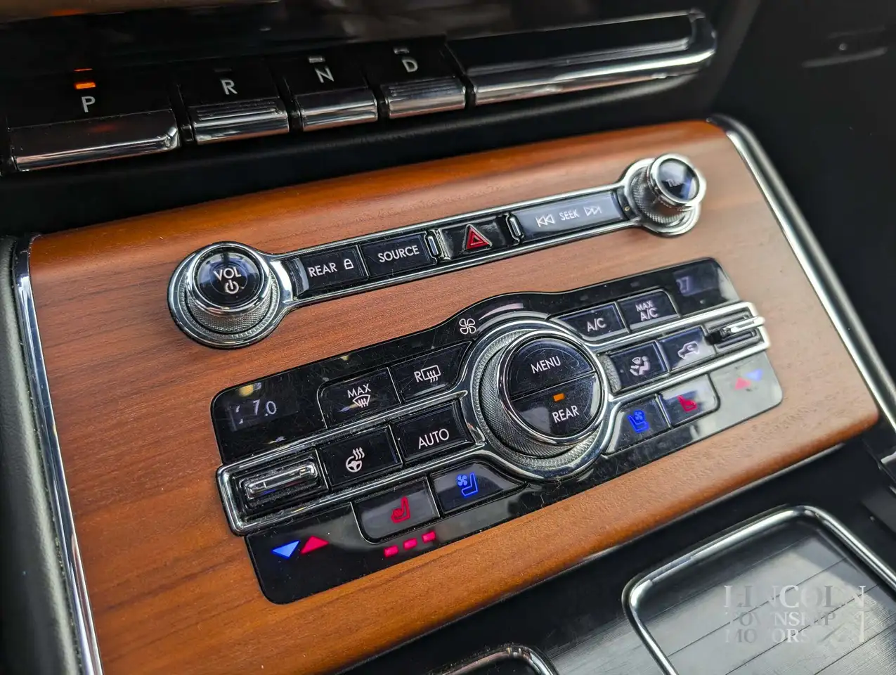 Lincoln Aviator снимка Lincoln Aviator
