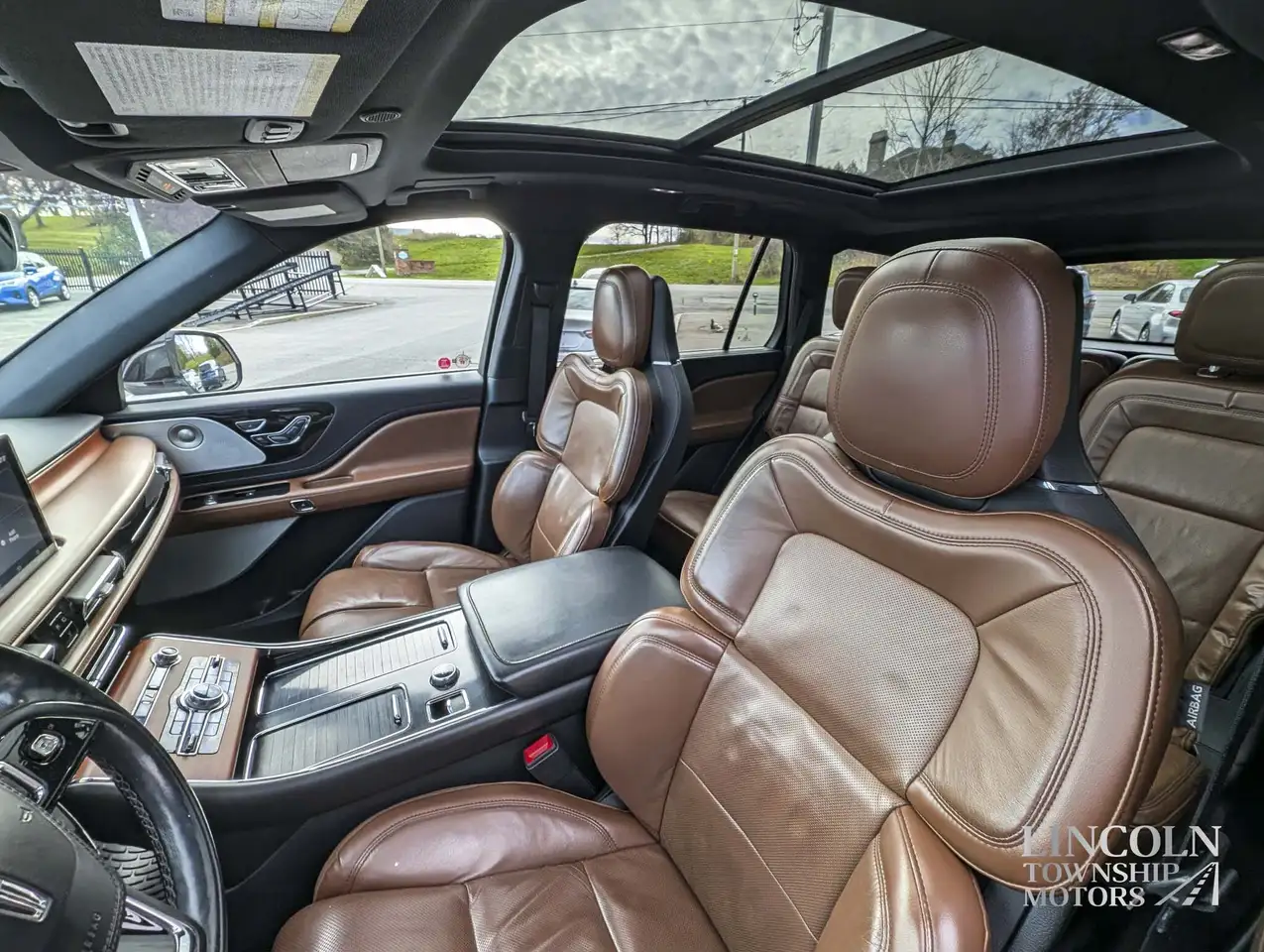 Lincoln Aviator снимка Lincoln Aviator