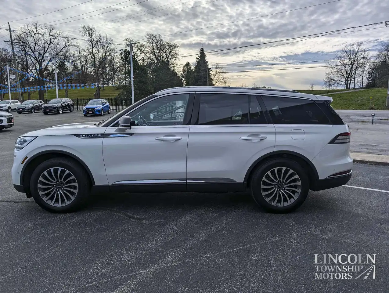 Lincoln Aviator снимка Lincoln Aviator