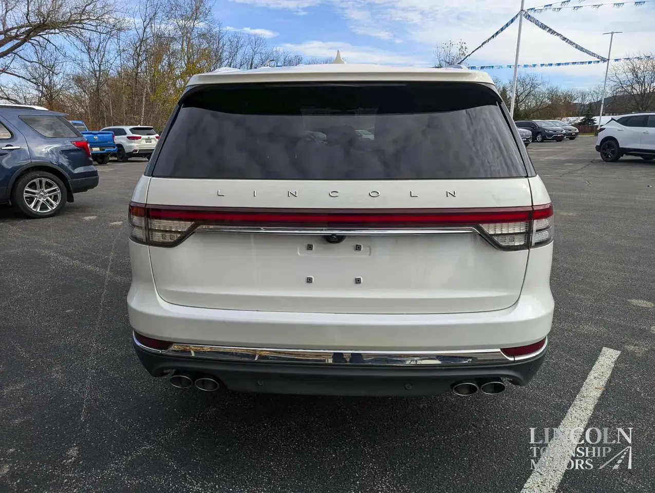 Lincoln Aviator снимка Lincoln Aviator