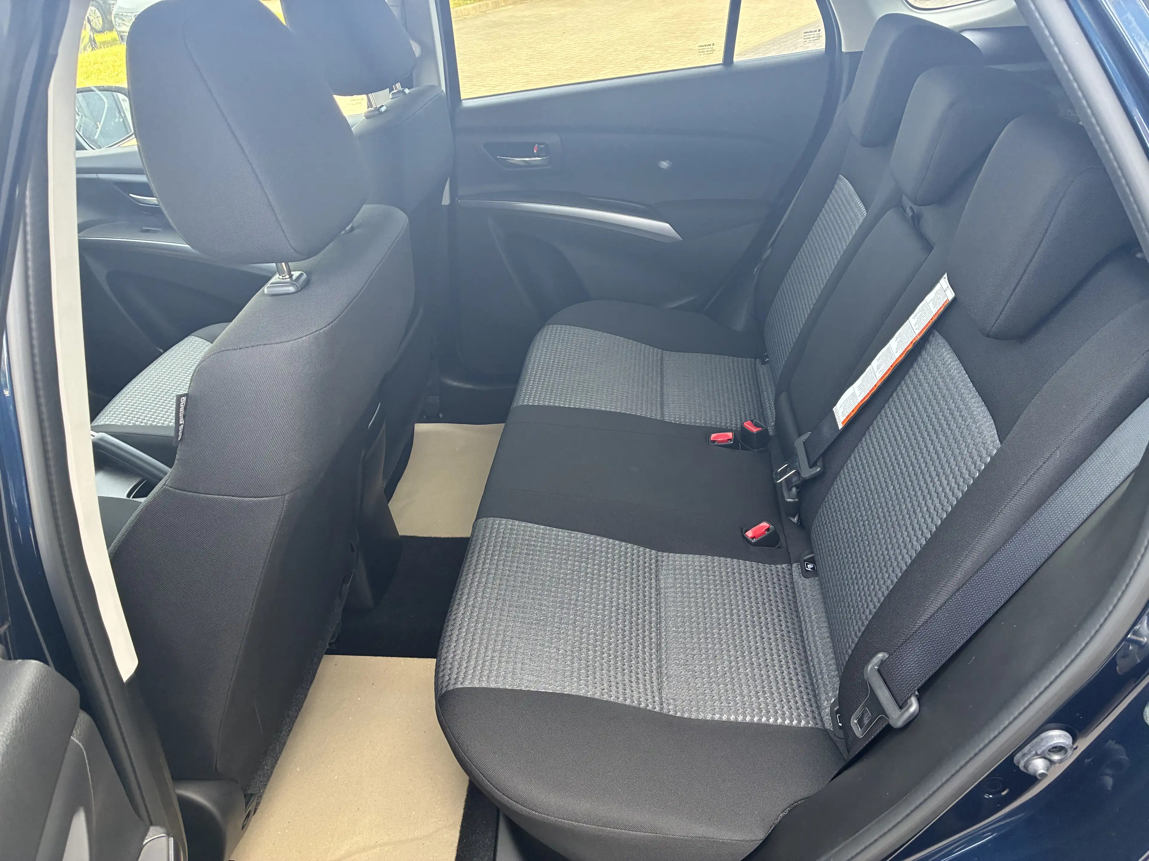 Suzuki S-Cross 1.4 COMFORT HYBRID RFK LED ACC — photo 9