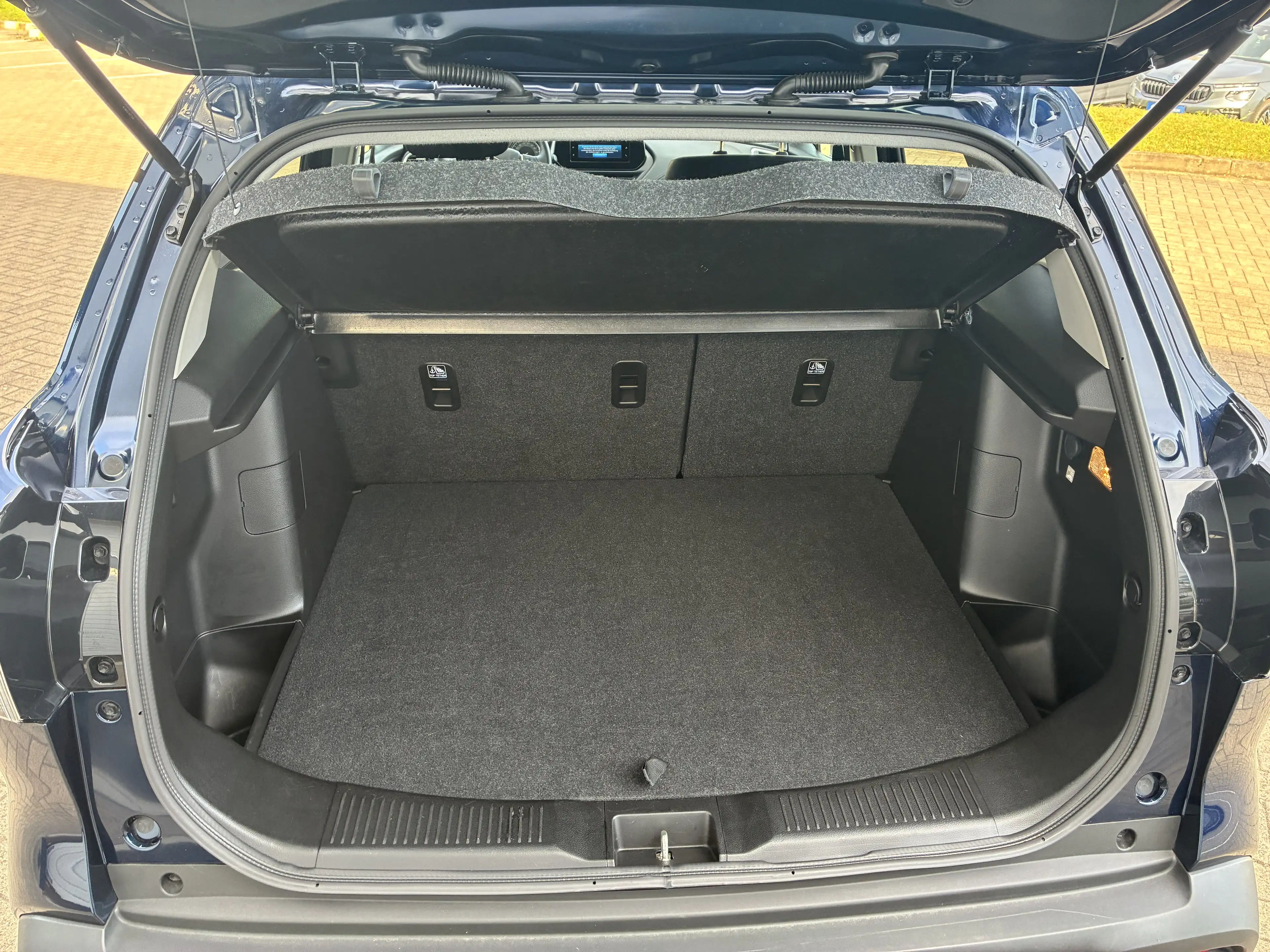 Suzuki S-Cross 1.4 COMFORT HYBRID RFK LED ACC — photo 11