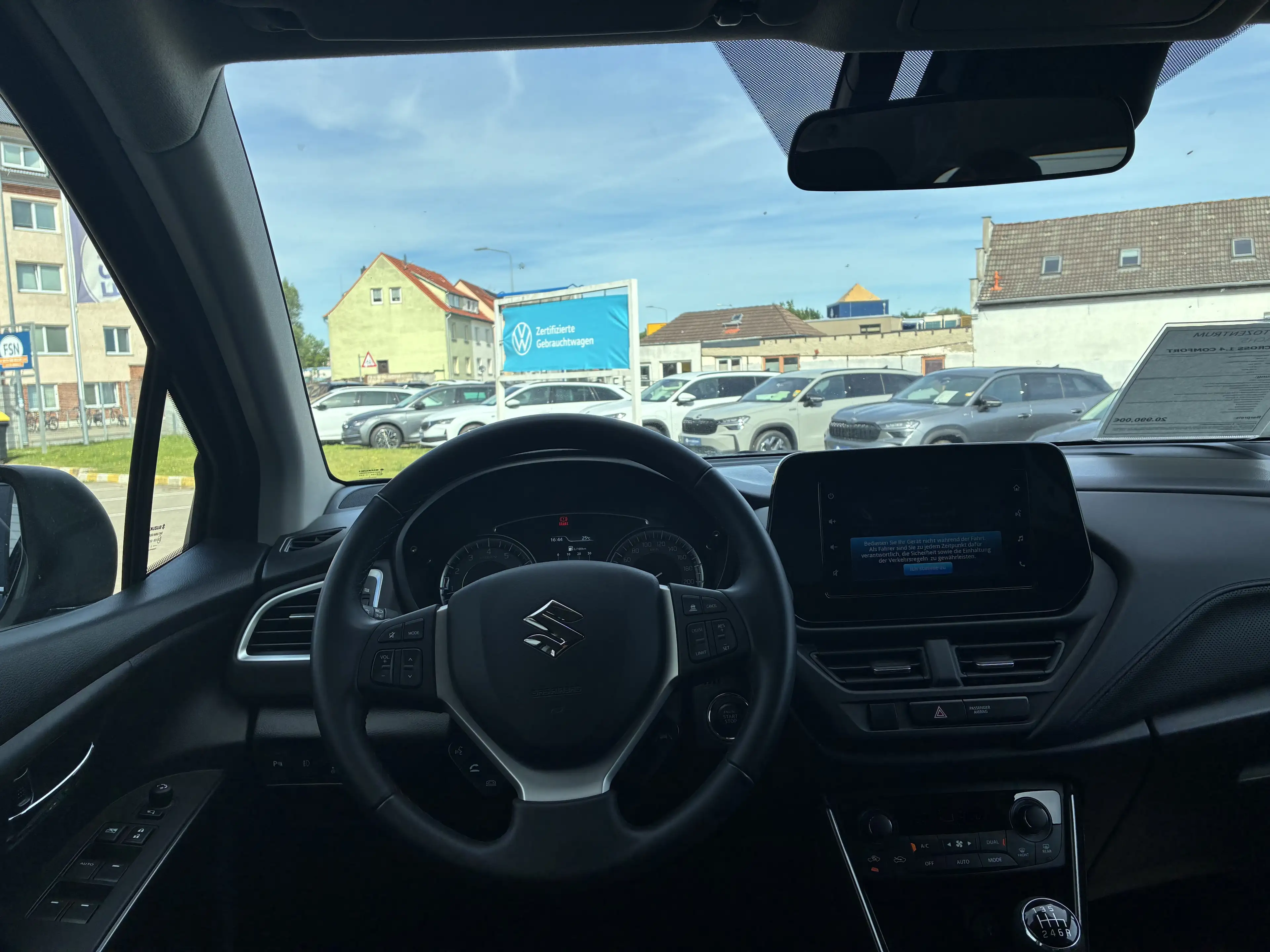 Suzuki S-Cross 1.4 COMFORT HYBRID RFK LED ACC — photo 7
