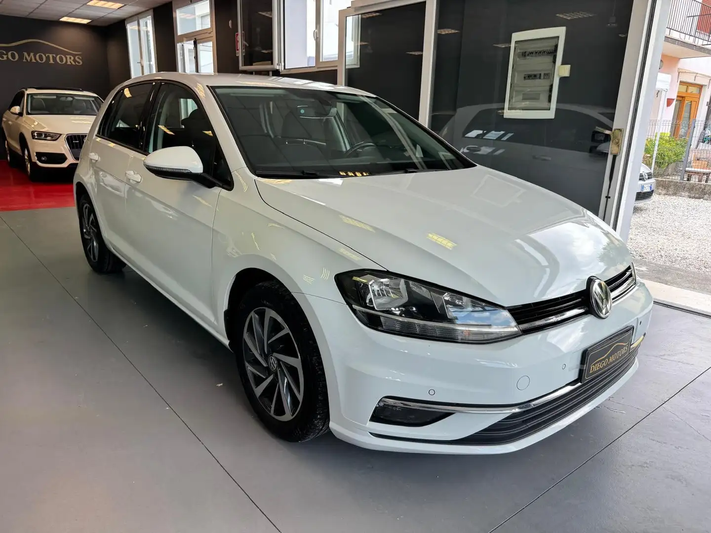 Volkswagen Golf 5p 1.6 tdi Executive 115cv - 1