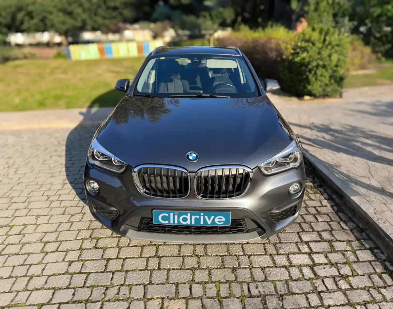 BMW X1 sDrive 18dA Gris - 2
