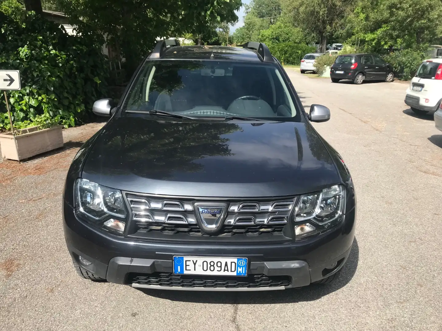 Dacia Duster Duster 1.6 Laureate Gpl 4x2 105cv Grijs - 2