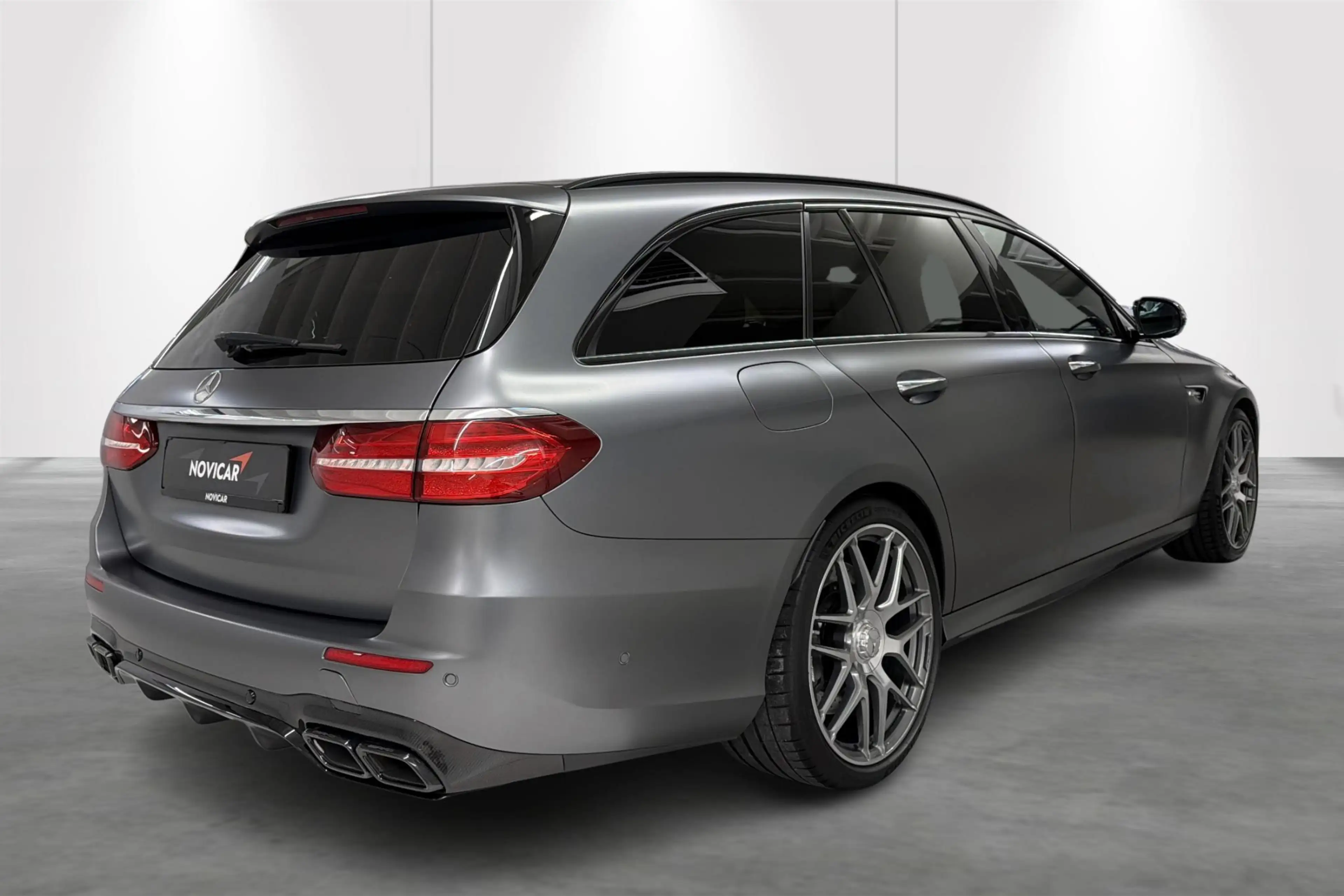 Mercedes-Benz E 63 AMG E63 4MATIC+ — photo 2