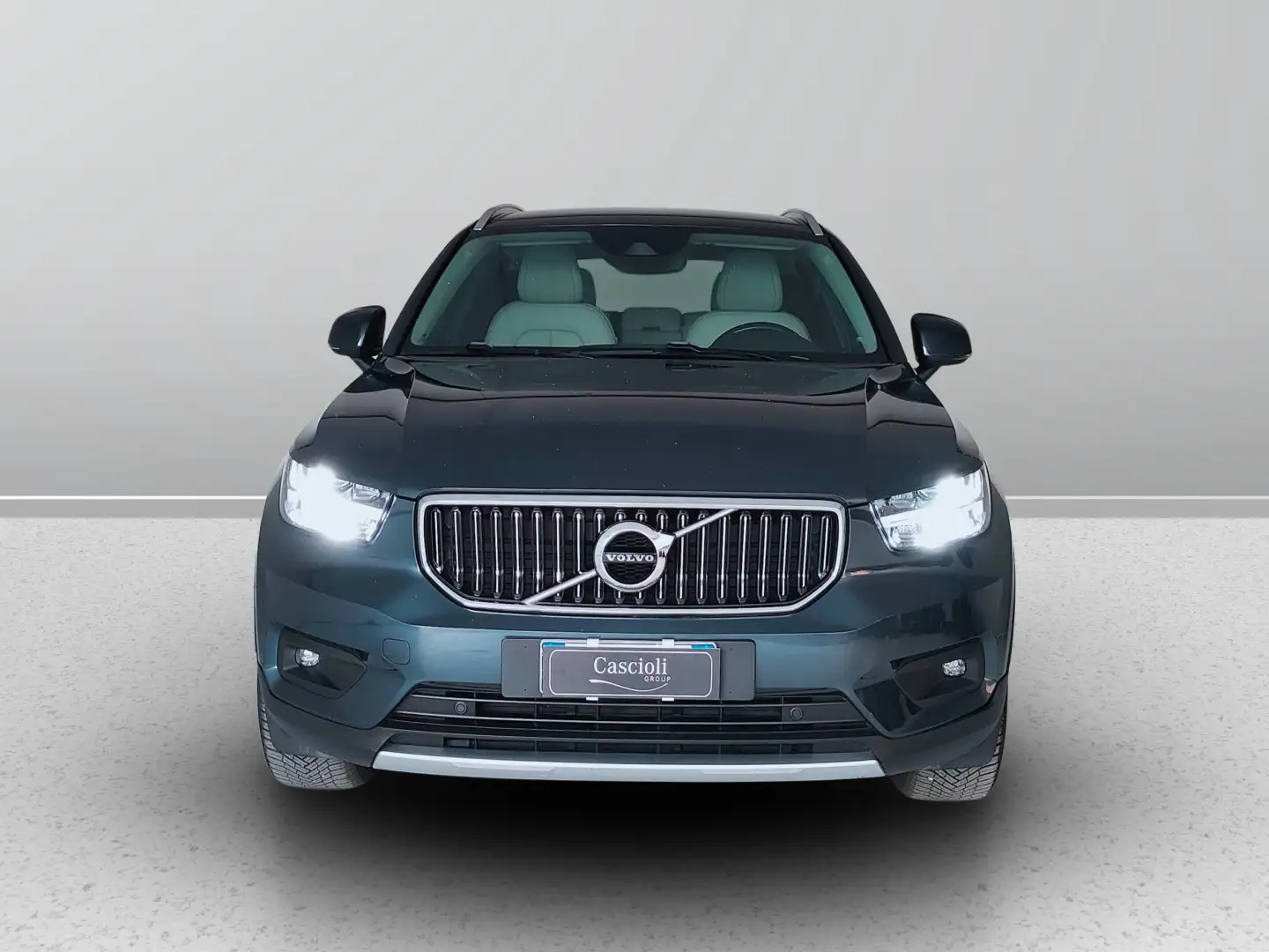 Volvo XC40 2.0 D3 Inscription Grijs - 2