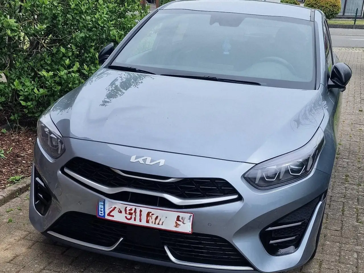 Kia Procee'd