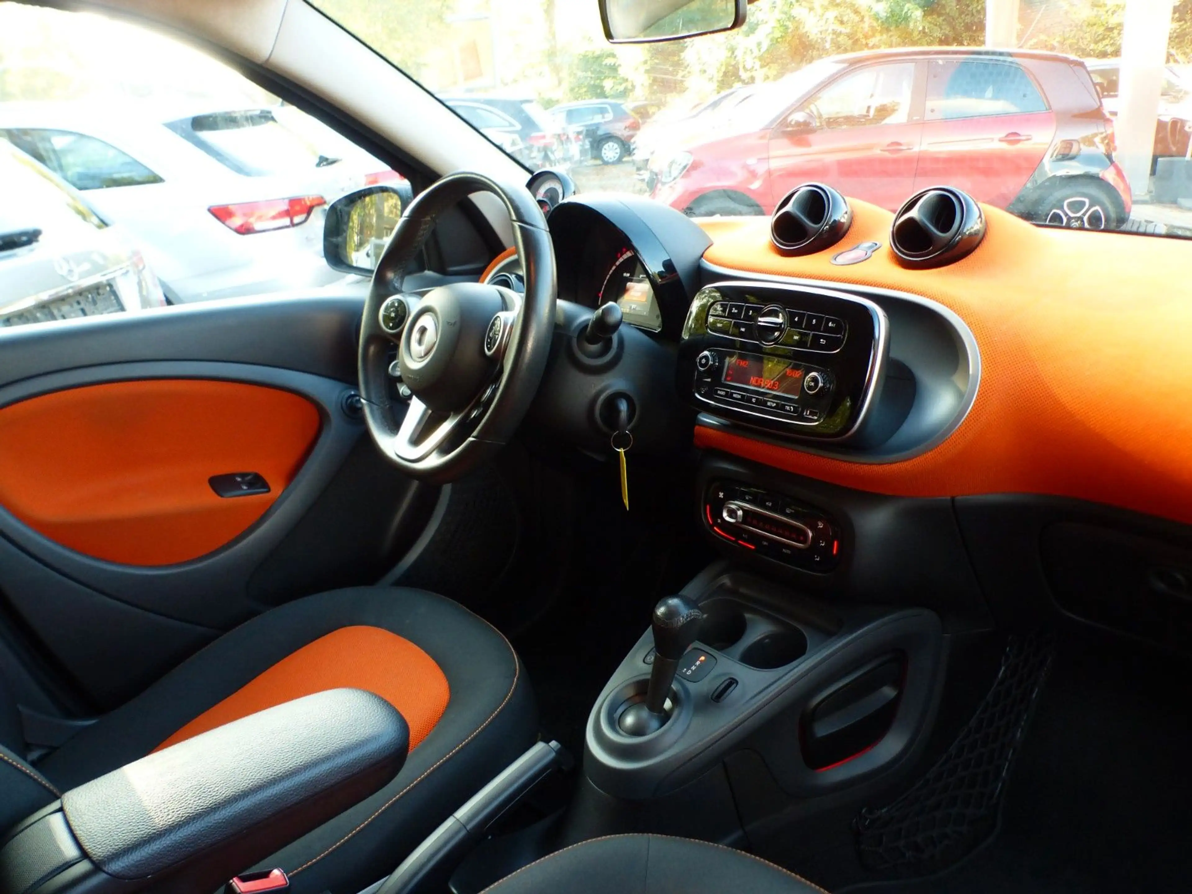smart forFour 0.9 Turbo Passion Automatik BT Shz Klima — photo 10