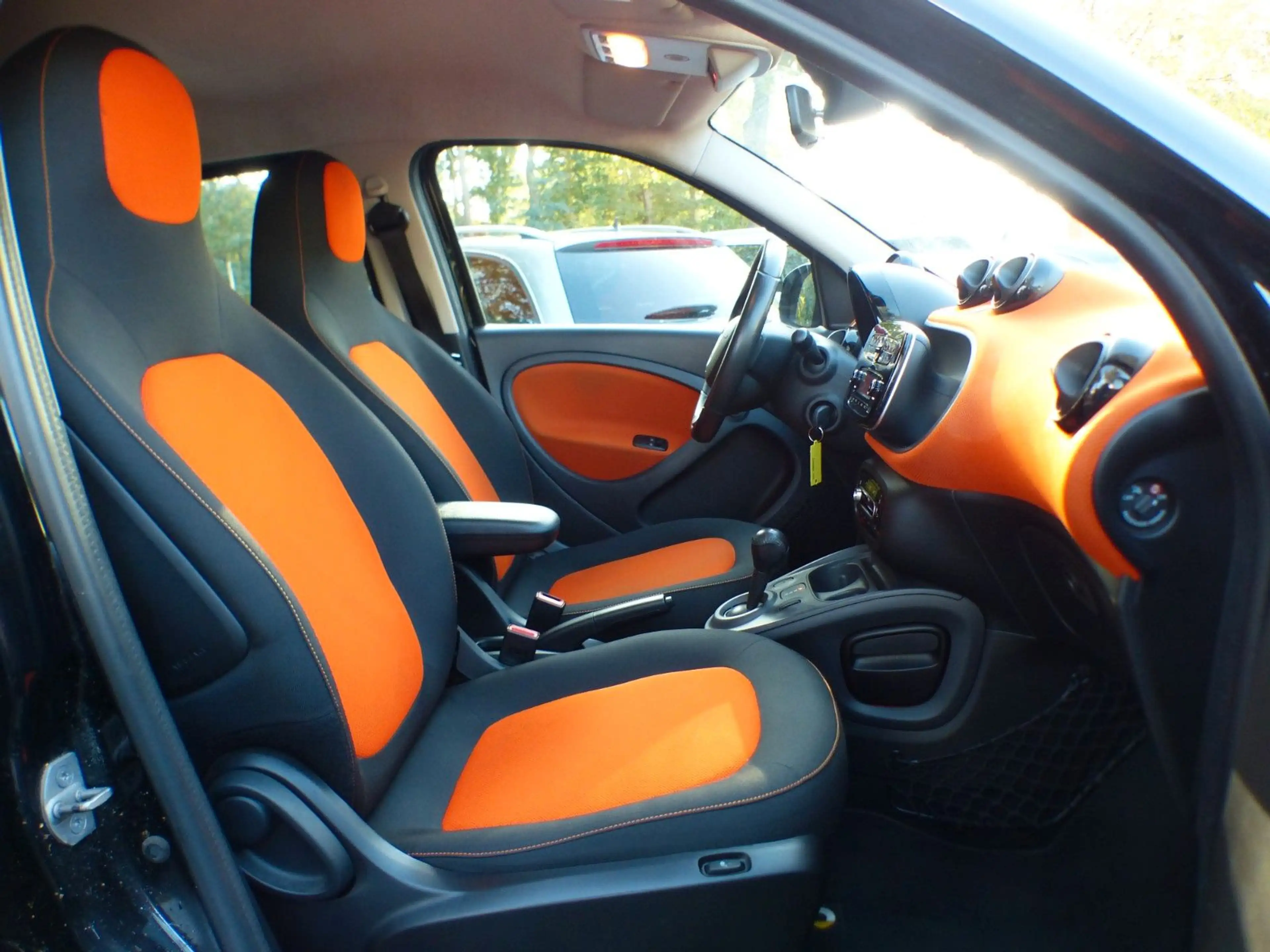smart forFour 0.9 Turbo Passion Automatik BT Shz Klima — photo 12