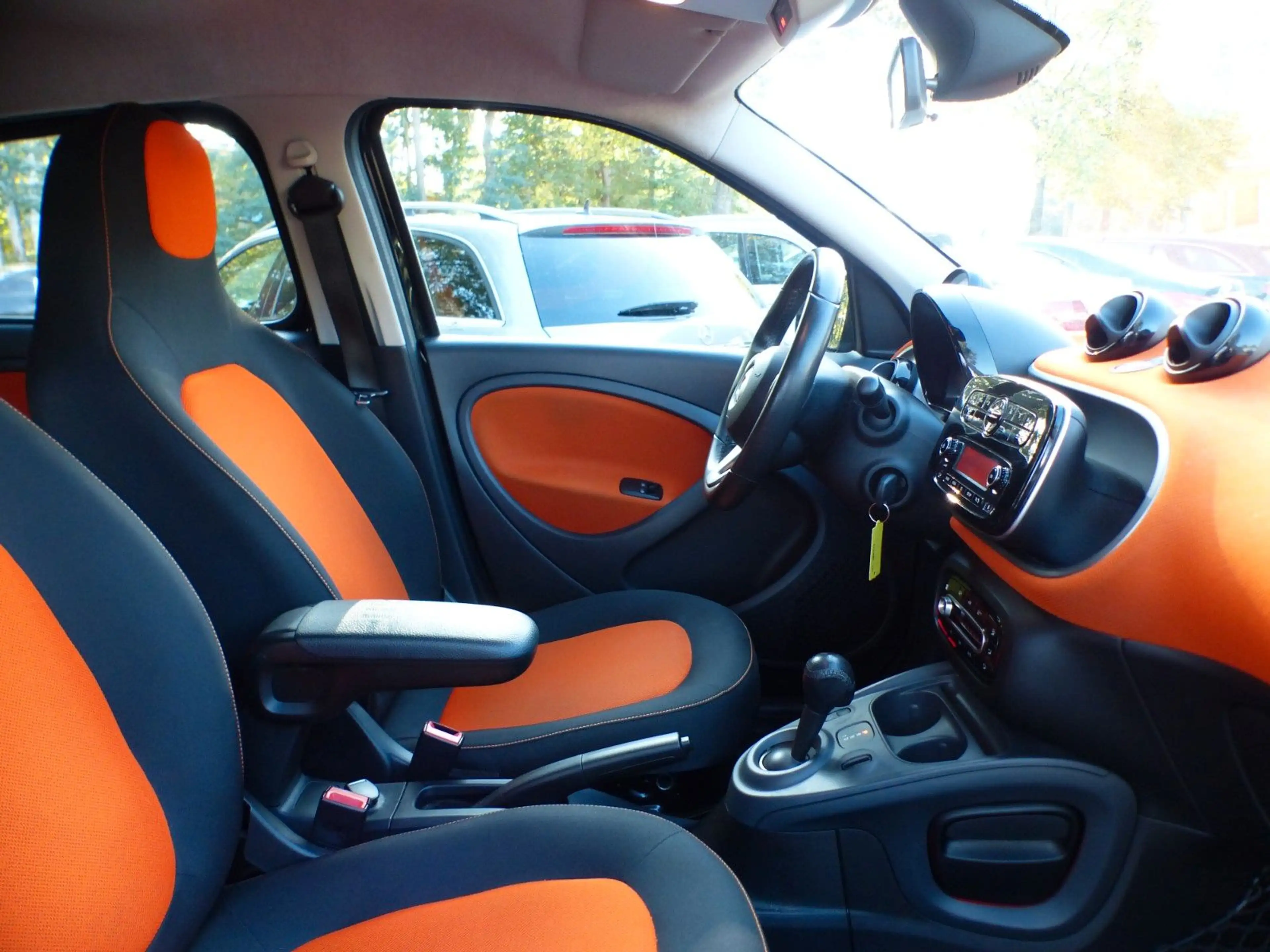 smart forFour 0.9 Turbo Passion Automatik BT Shz Klima — photo 11