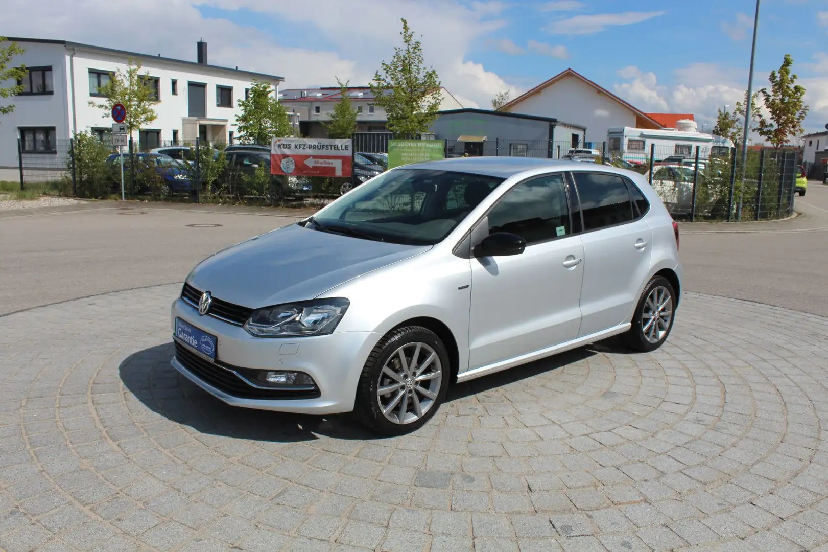 Volkswagen Polo V Fresh BMT/Start-Stopp Sh.gepfl. 15000 km Silber - 2