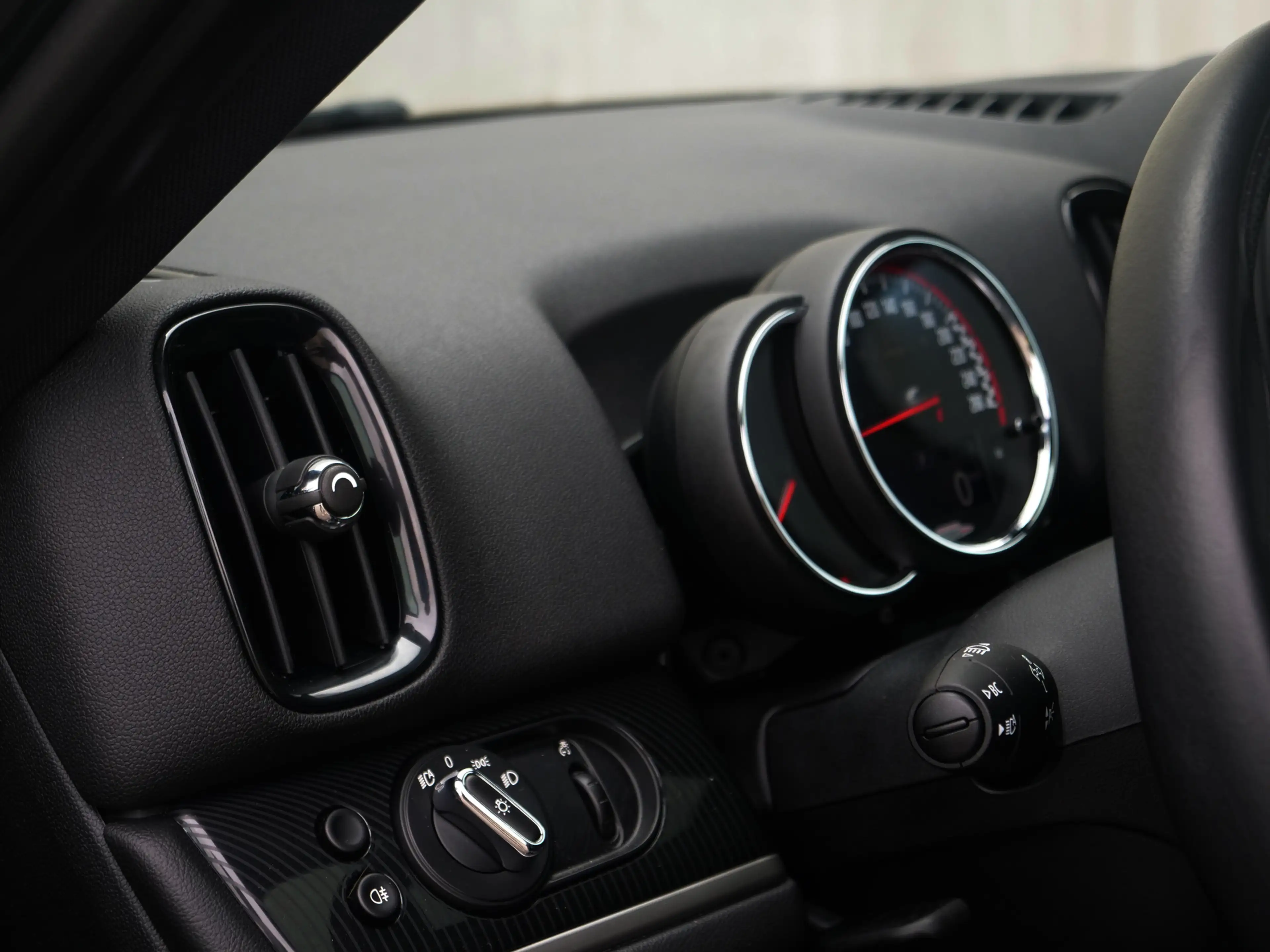 MINI John Cooper Works Countryman Mini 2.0 ALL4 Chili | panorama | harman&kardon | k — photo 5