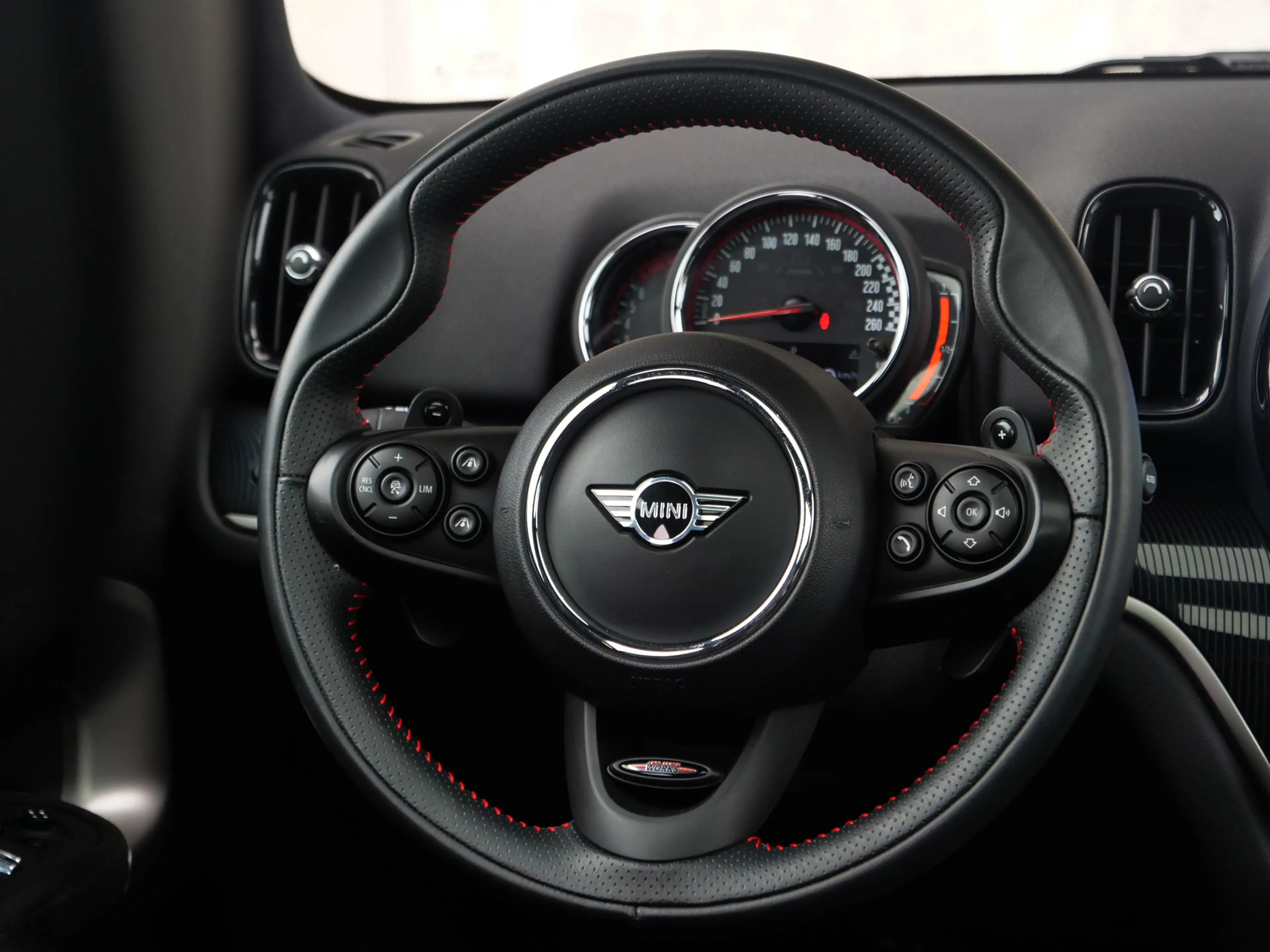 MINI John Cooper Works Countryman Mini 2.0 ALL4 Chili | panorama | harman&kardon | k — photo 6