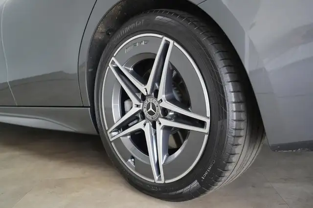 Mercedes-Benz 300 view 13