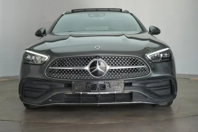 Mercedes-Benz 300 view 2