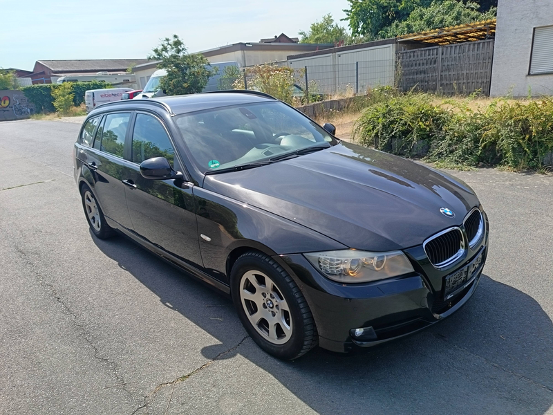 BMW 318 318i Touring Aut. Edition Exclusive — photo 4