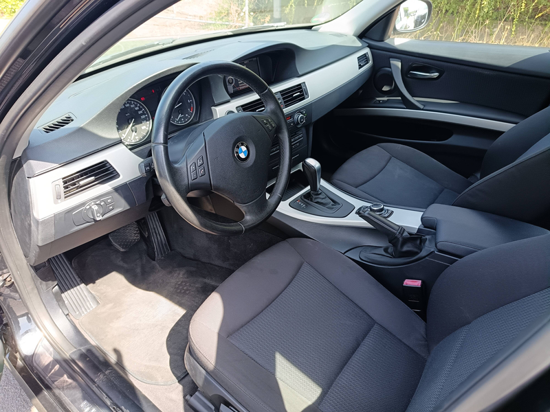 BMW 318 318i Touring Aut. Edition Exclusive — photo 9
