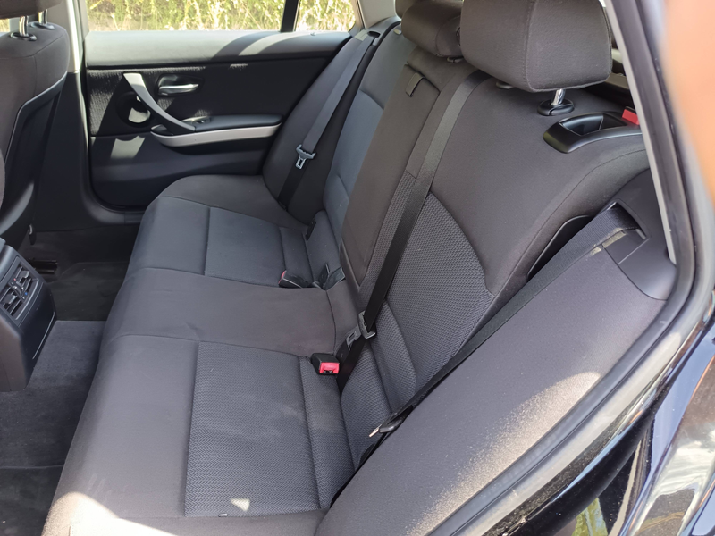 BMW 318 318i Touring Aut. Edition Exclusive — photo 10