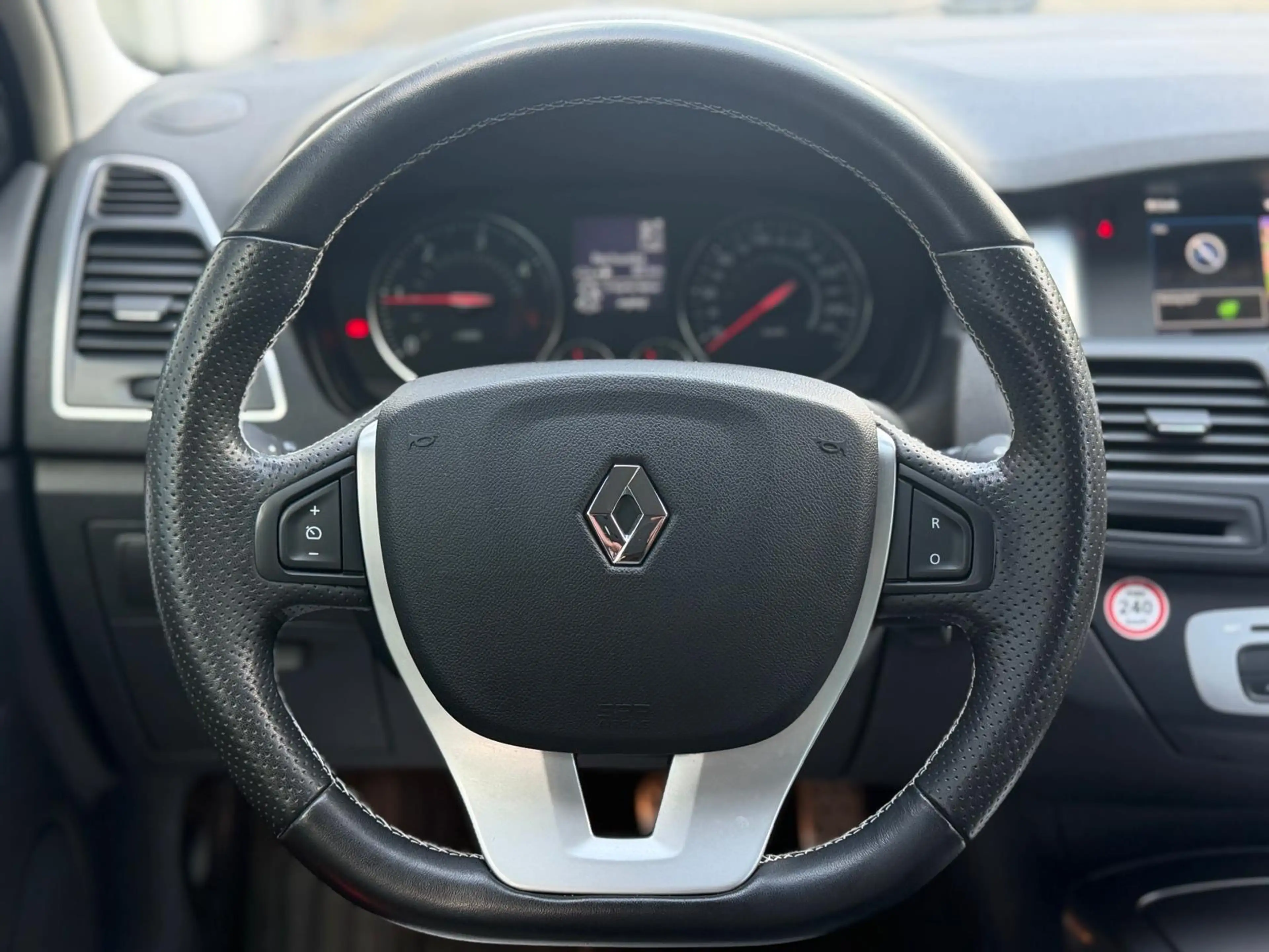 Renault Laguna GT 2.0 dCi 1. Hand Lückenlos Scheckheft 8-Fach Bereifung HU/AU:NEU — photo 10