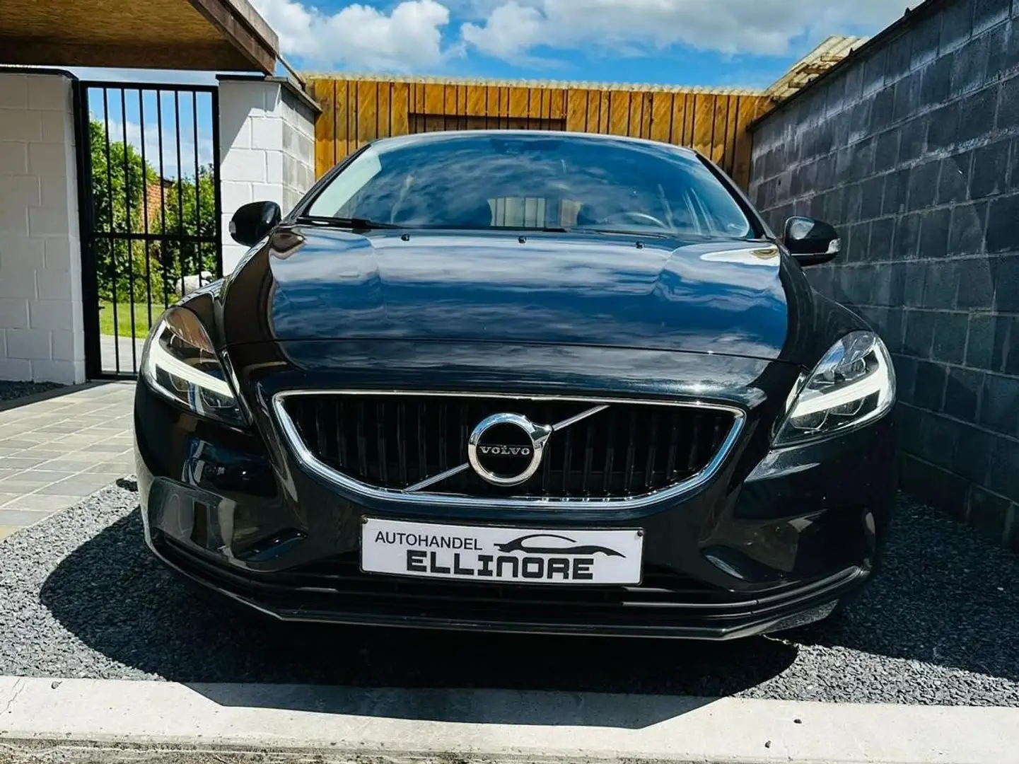 Volvo V40 2.0 D2 Eco Kinetic Led Navi BT Pdc Euro6d Facelift Gris - 2