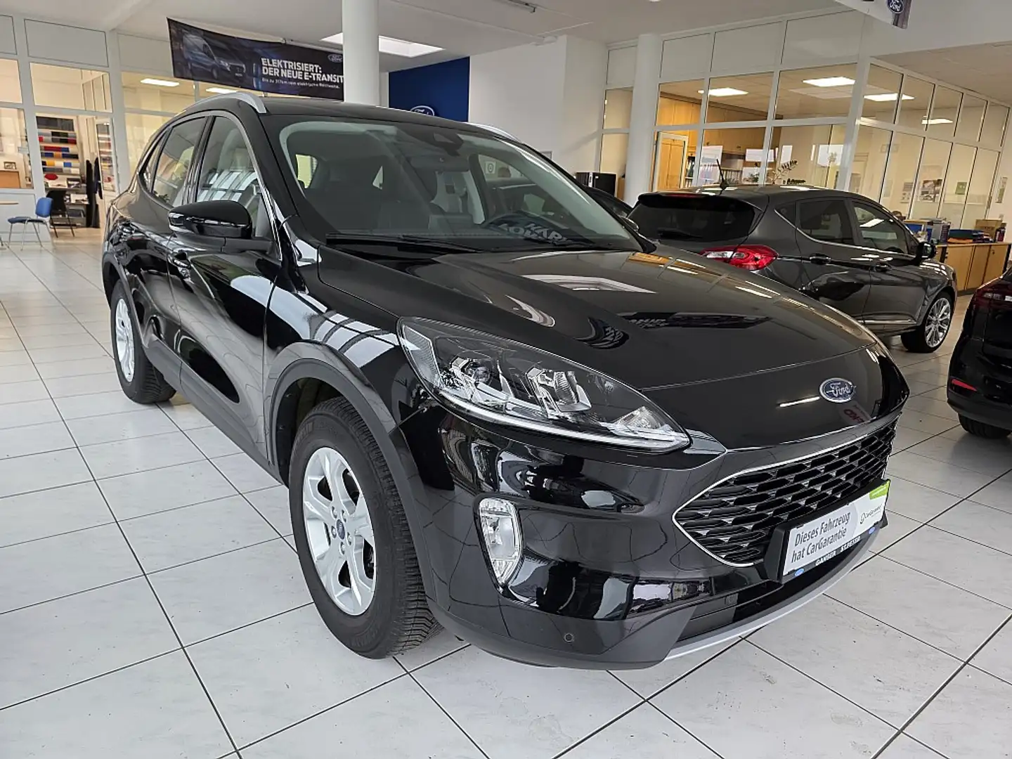 Ford Kuga 1,5 EcoBoost Cool & Connect Schwarz - 1