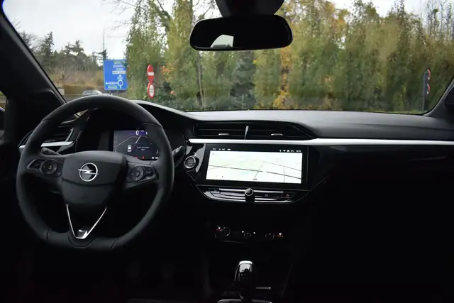 Opel Corsa view 7