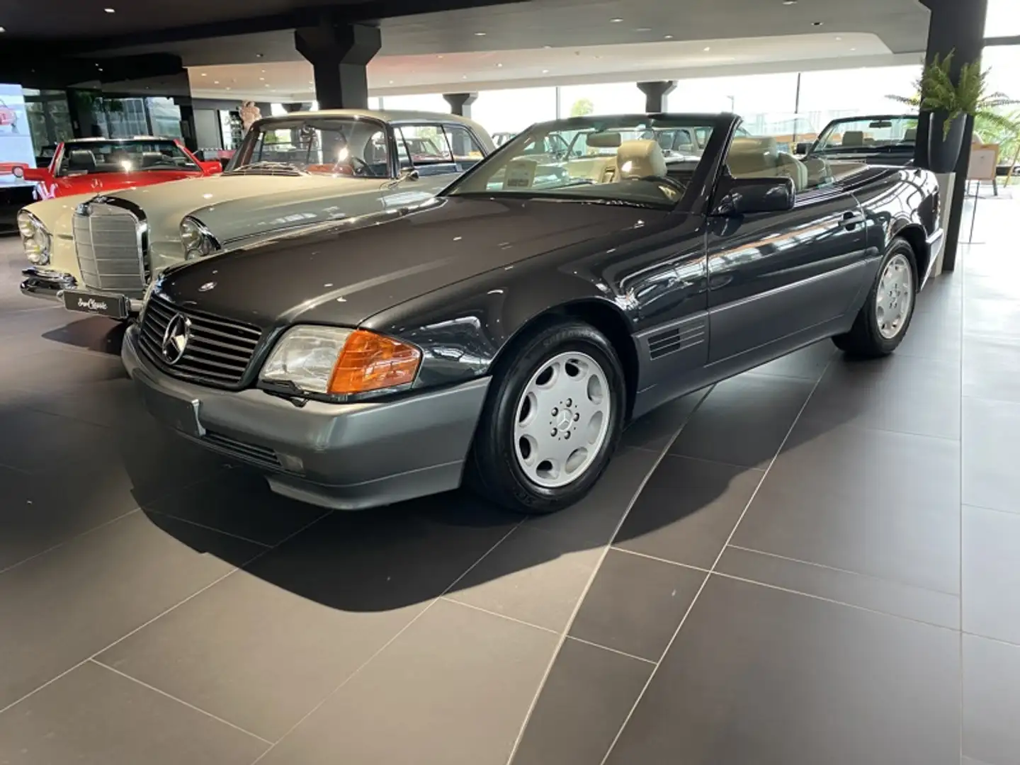 Mercedes-Benz SL 320 - 1