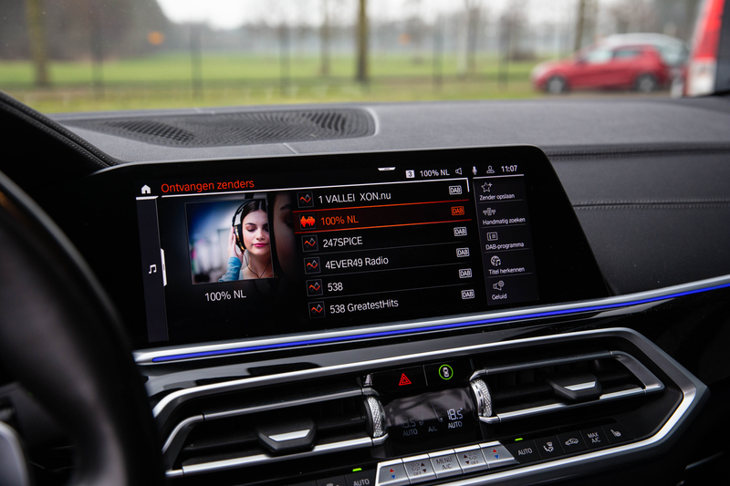BMW X6 M50i High Executive , Laser, Adap. Cruise, Trekhaa — photo 20