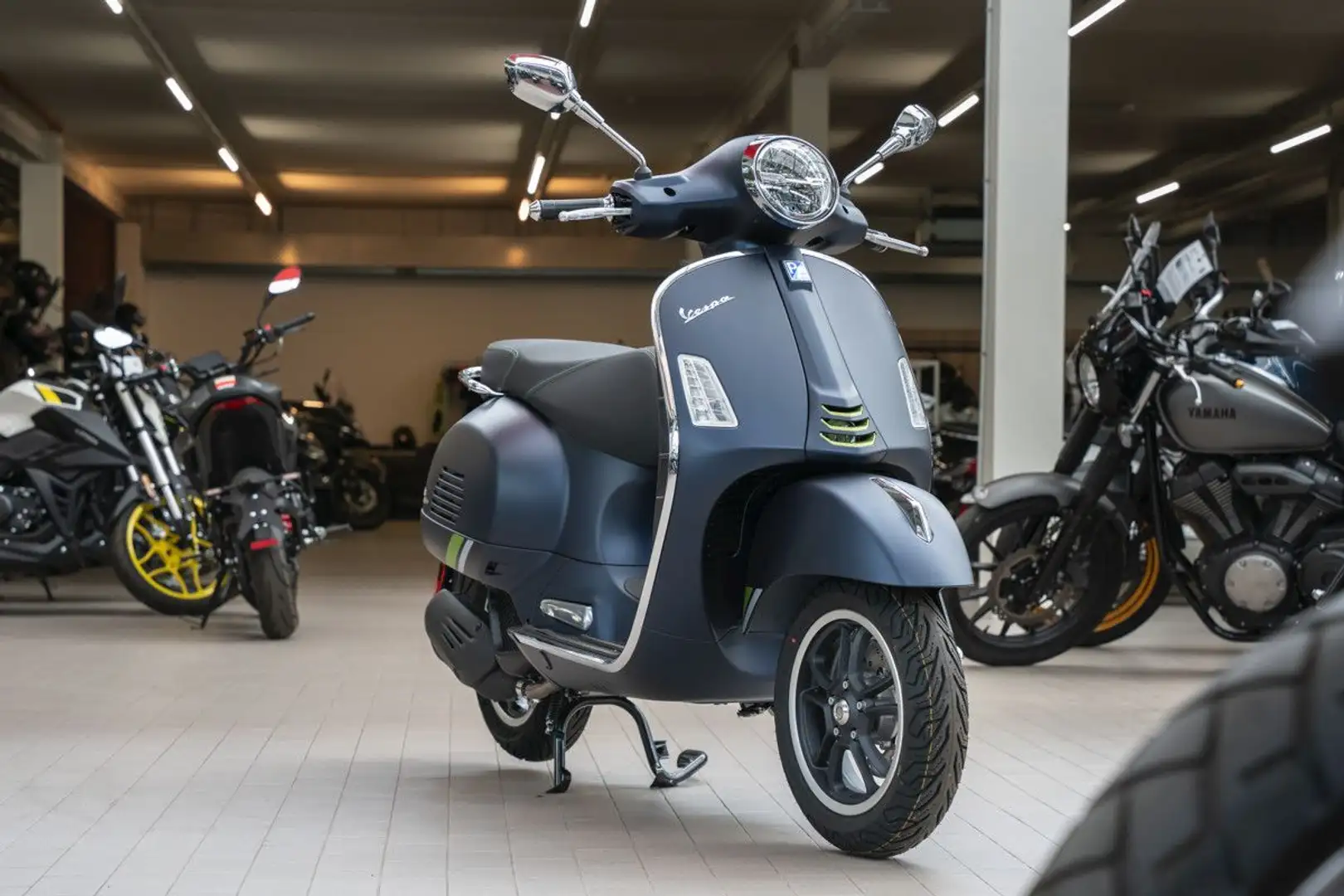 Vespa GTS 125 Supertech, Modell 2025, Lieferservice plava - 2