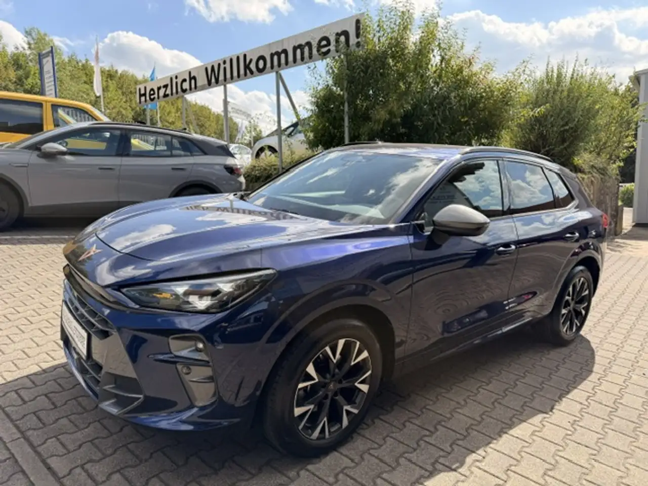 Cupra Terramar 1.5 eTSI DSG 110 kW *Anhängerkupplung*LED-Scheinwerfer*App-Connect*Winterräder mit Alufelgen*Rückfahrkamera*