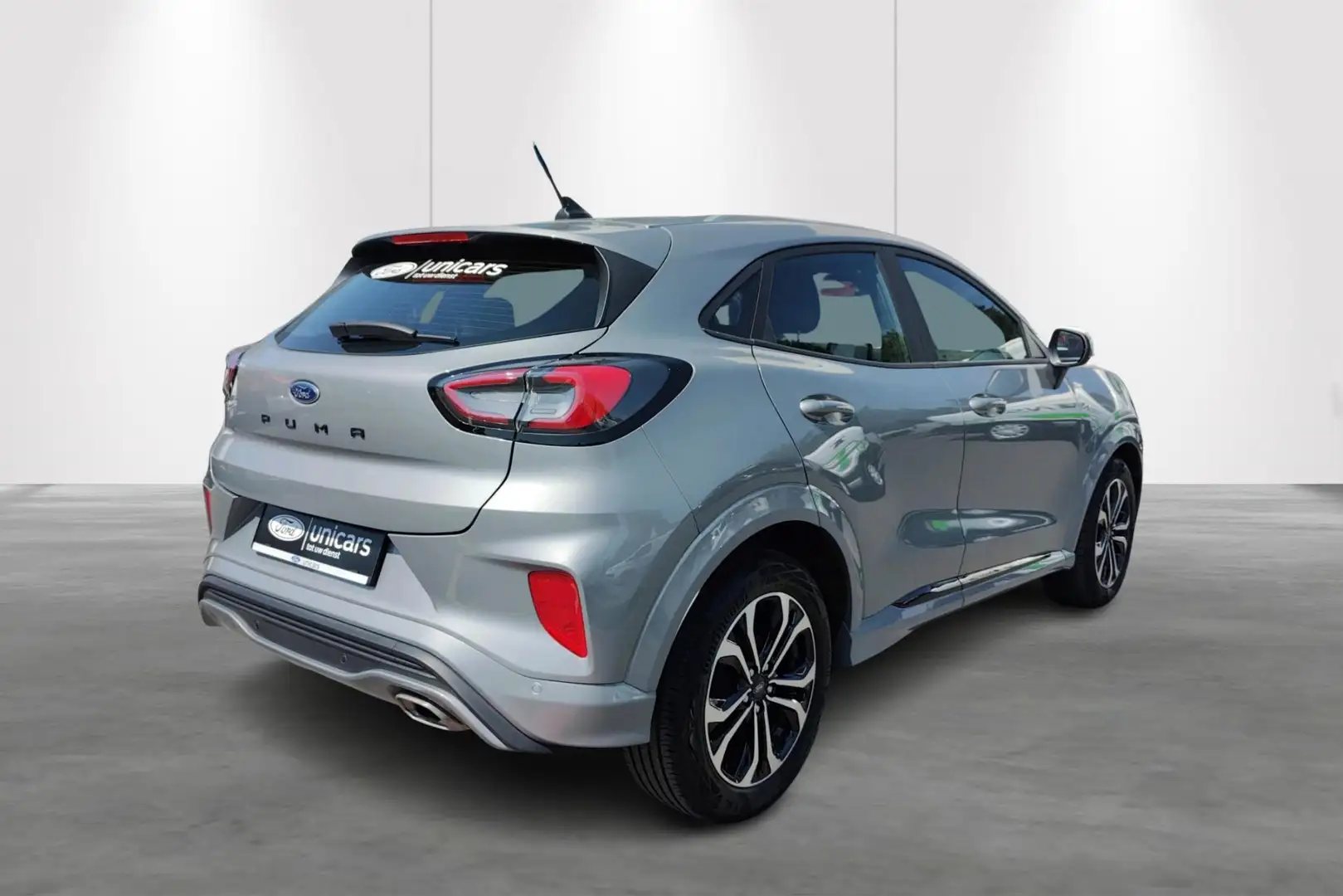 Ford Puma 1.0i Ecoboost MHEV 92kW Aut. ST-Line Silber - 2