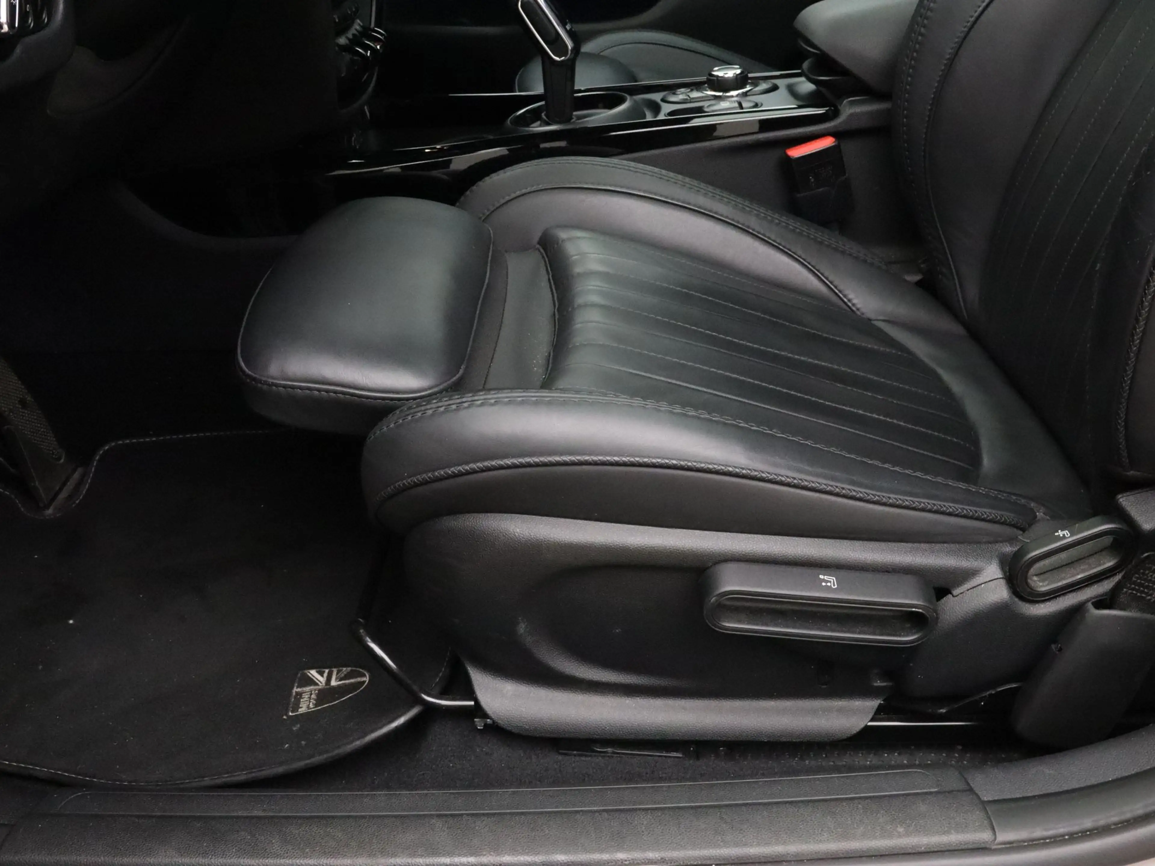 MINI Cooper Clubman Richmond Park Edition Aut. — photo 15