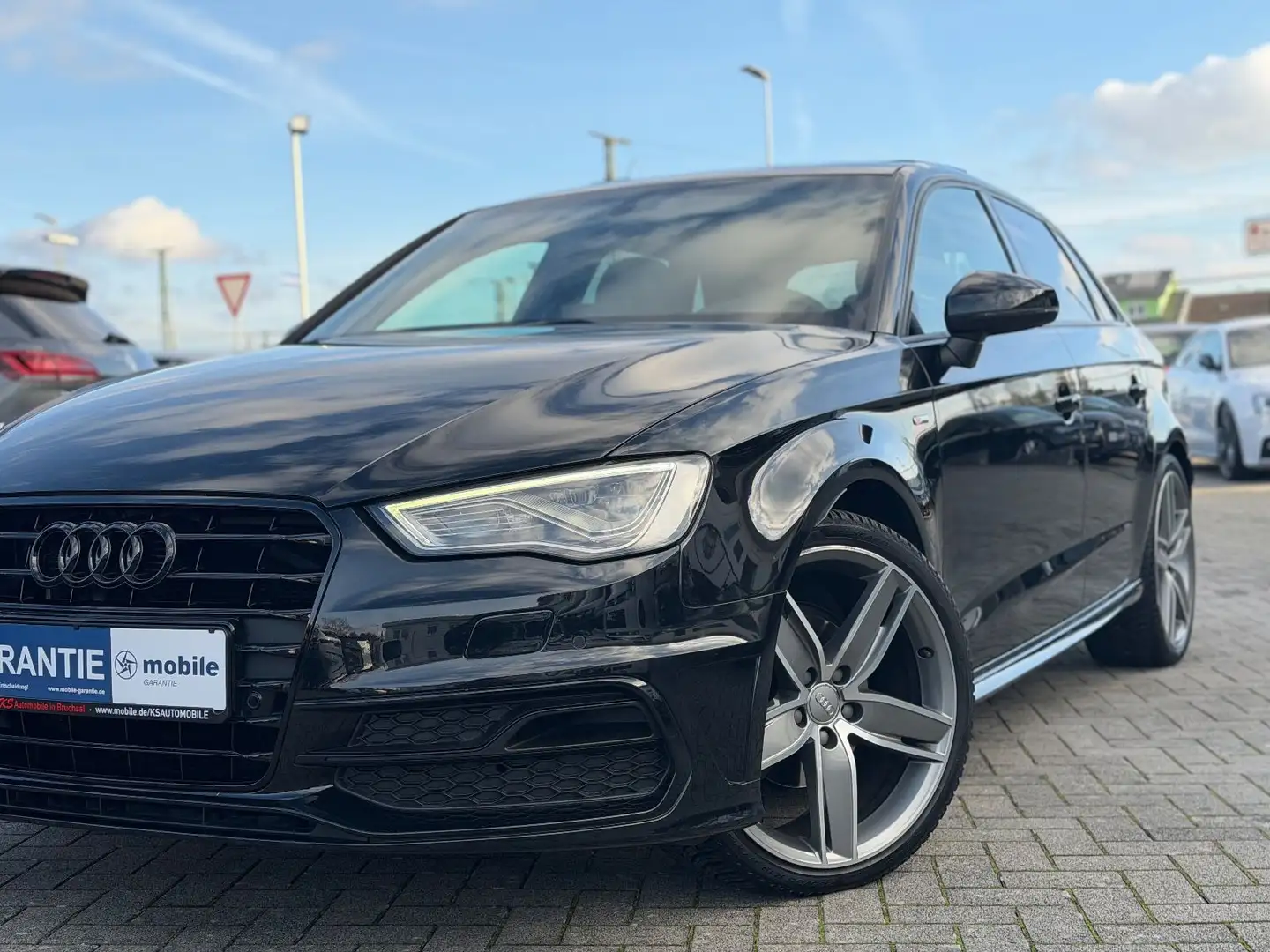 Audi A3 Sportback S-Line *Matrix*Alcantara*Pano*Navi* Noir - 2