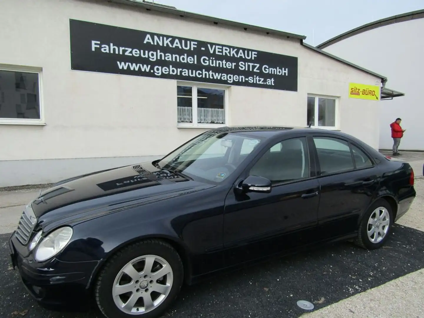 Mercedes-Benz E 200 CDI (211.007) Blau - 1