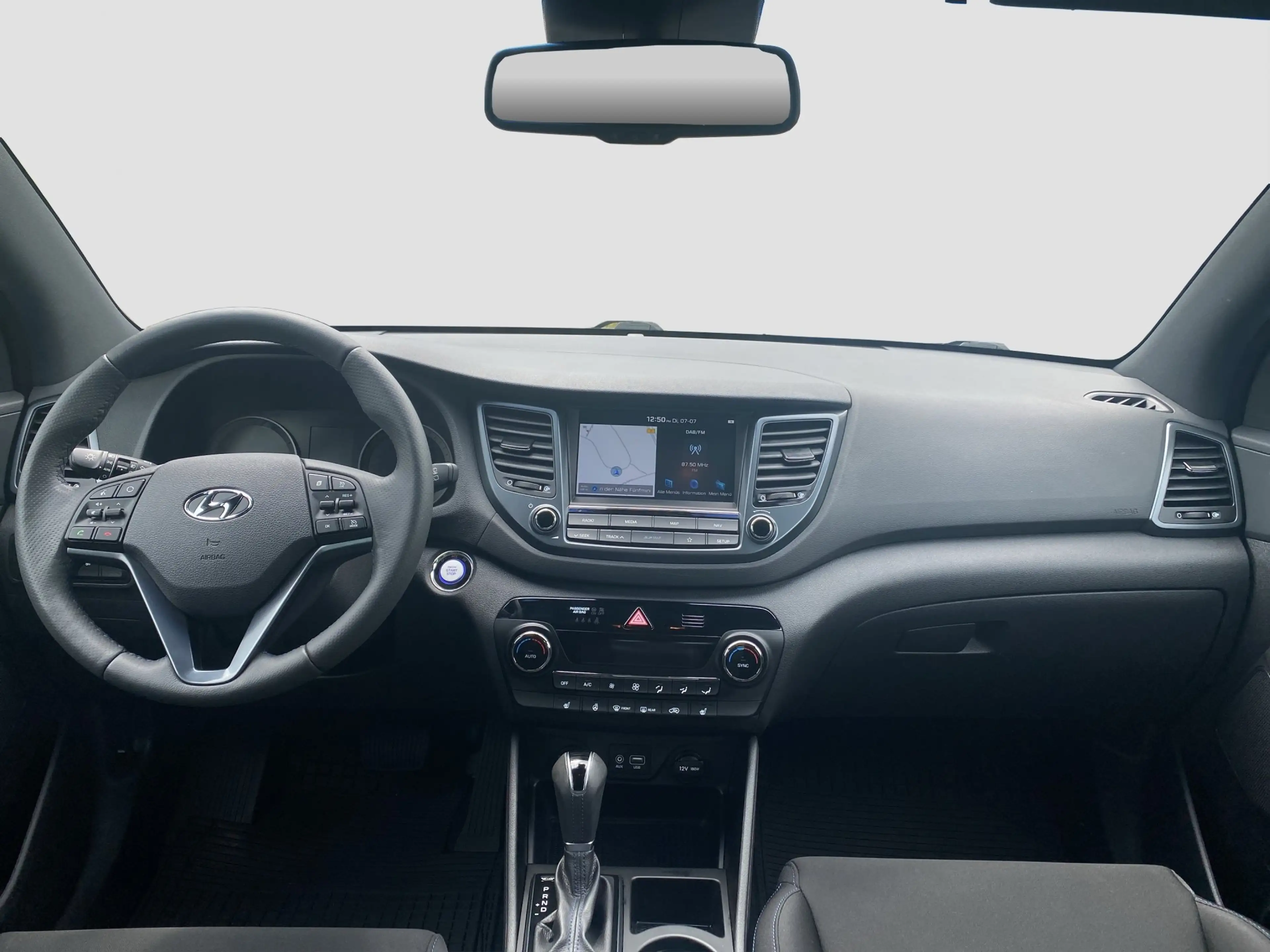 Hyundai TUCSON LED SpurAss Navi RFK AUT KeyLess PDC — photo 11