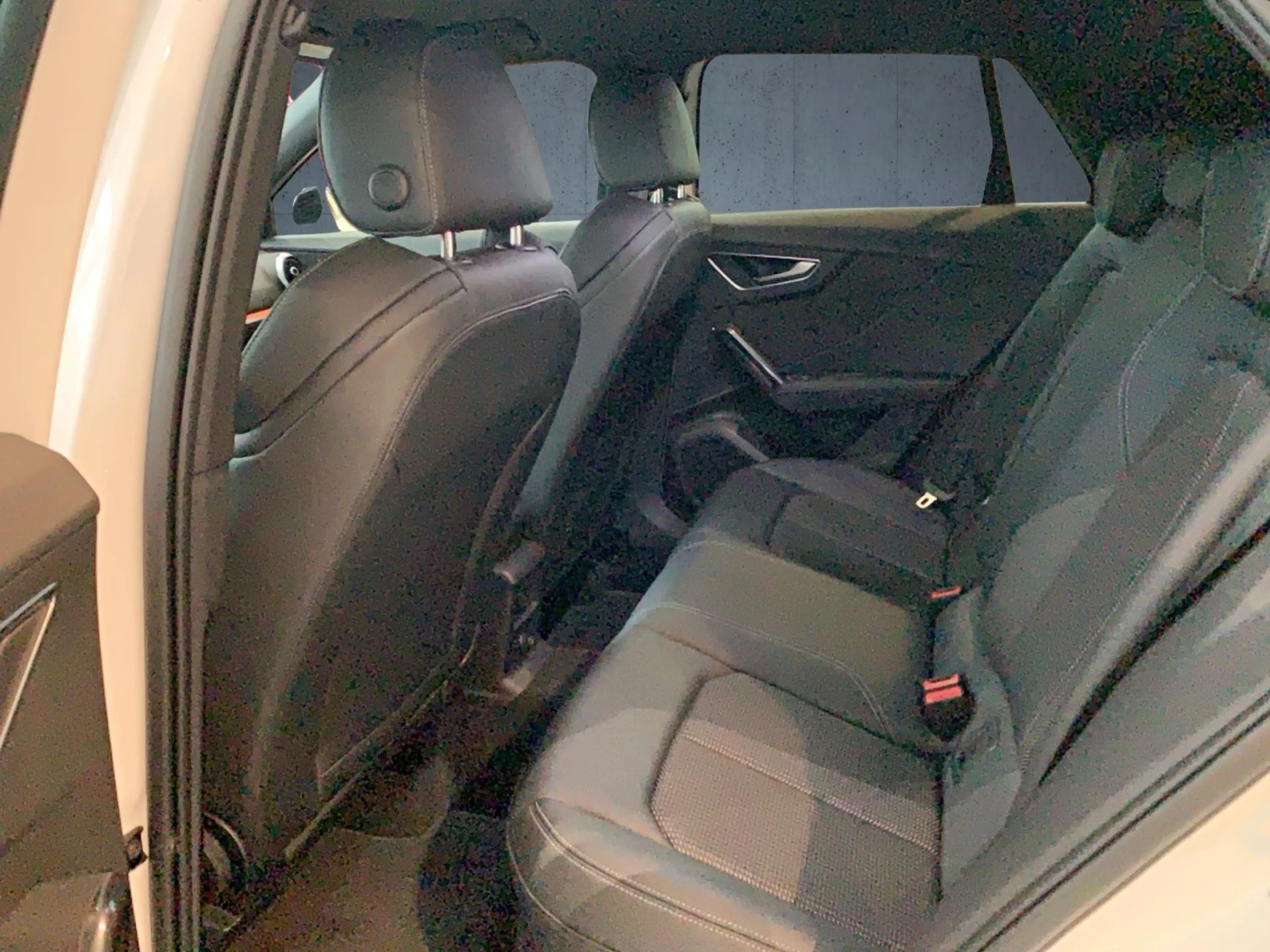 Audi SQ2 TFSI Matrix/sonos/MMI/ASI/19"/EPH/Assist/Kam — photo 12