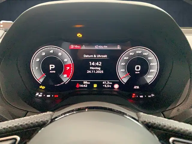 Audi SQ2 view 10