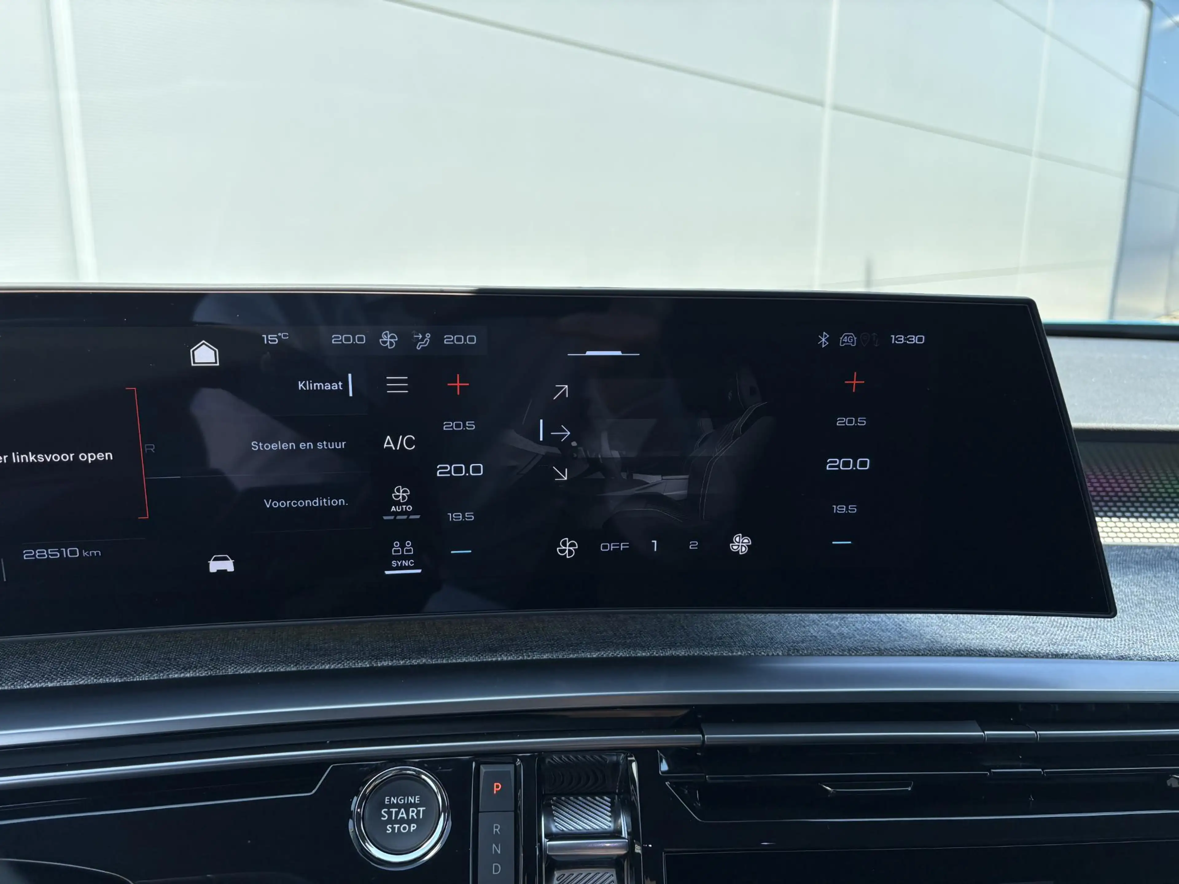 Peugeot 3008 e-3008 GT Avantage 210 73 kWh | Stoelverwarming | — photo 13