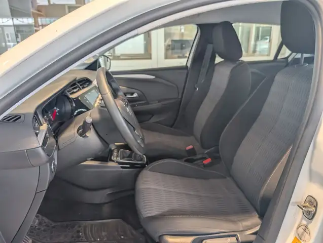 Opel Corsa view 3
