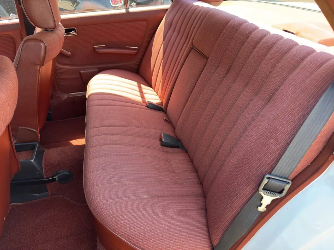 Mercedes-Benz 230 E, foto 11