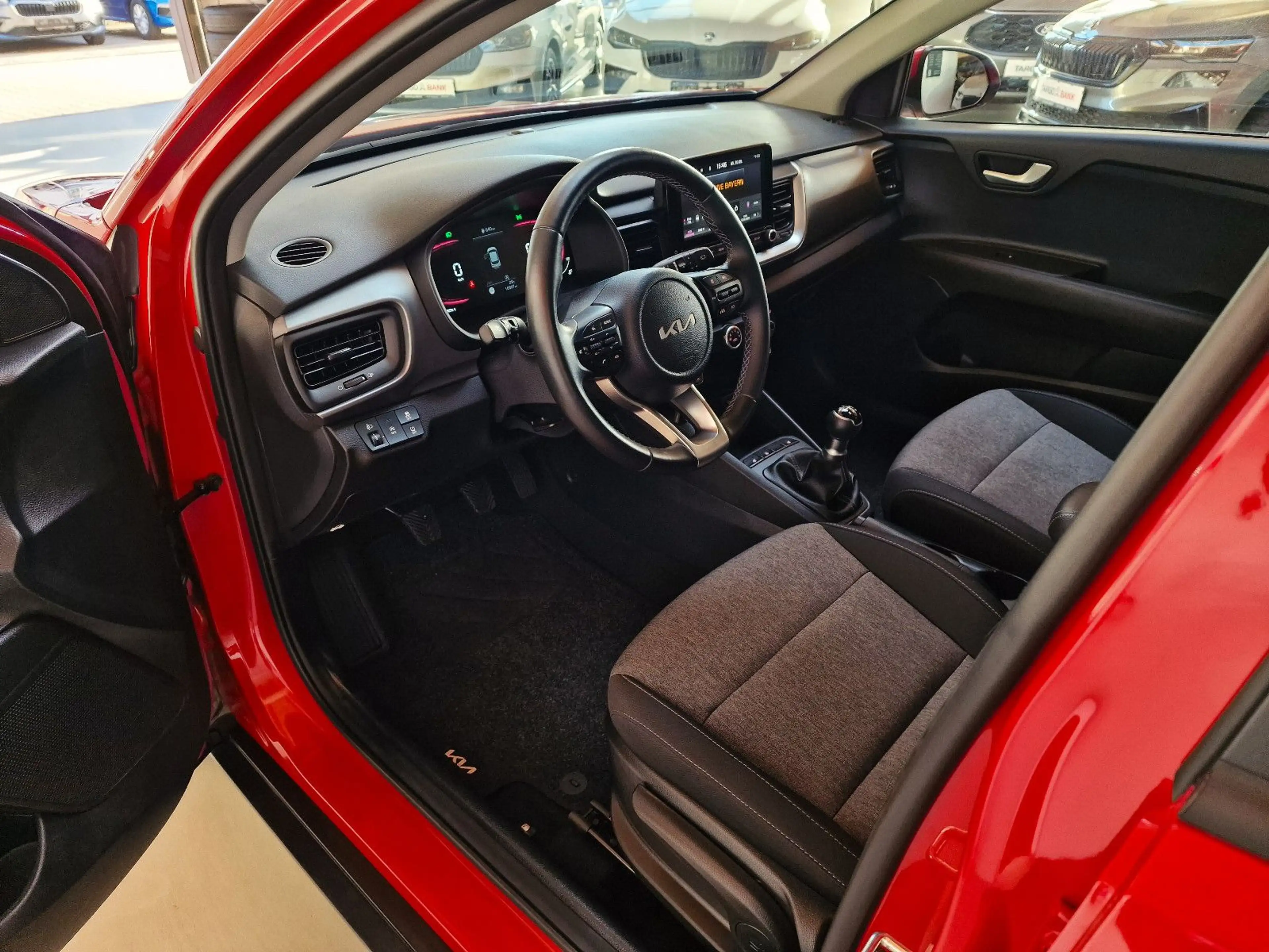 Kia Stonic 1,2 DPI Spin NAVI KAMERA SHZ LH ALU — photo 9